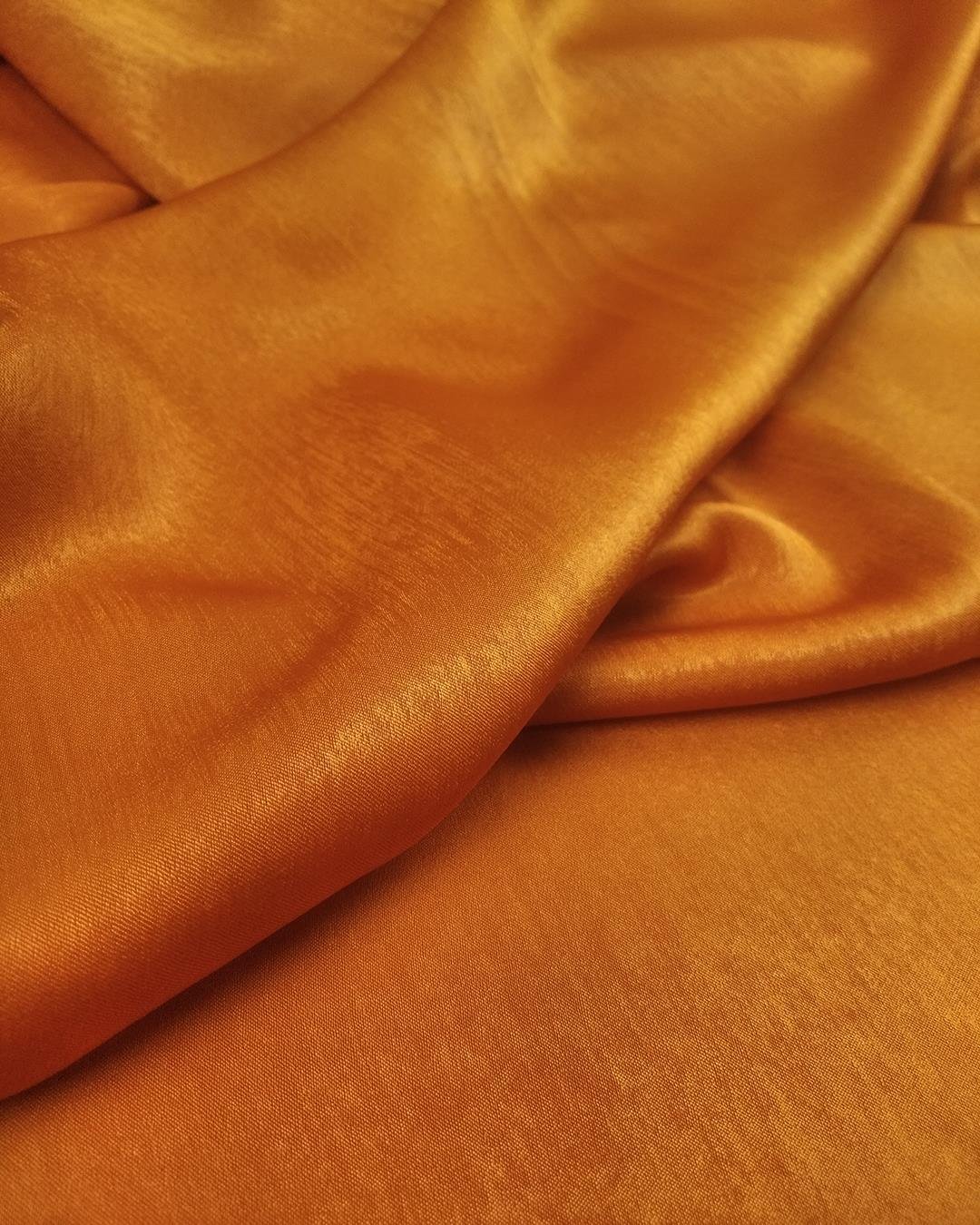 Taba TarçınArası Renkte Saten (En 150 cm x Boy 220 cm)