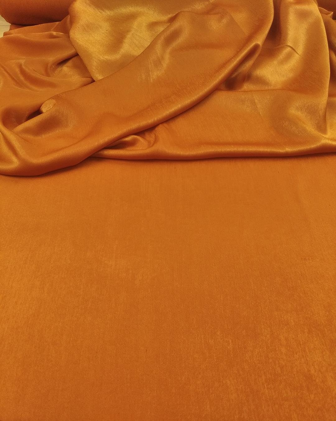 Taba TarçınArası Renkte Saten (En 150 cm x Boy 220 cm)