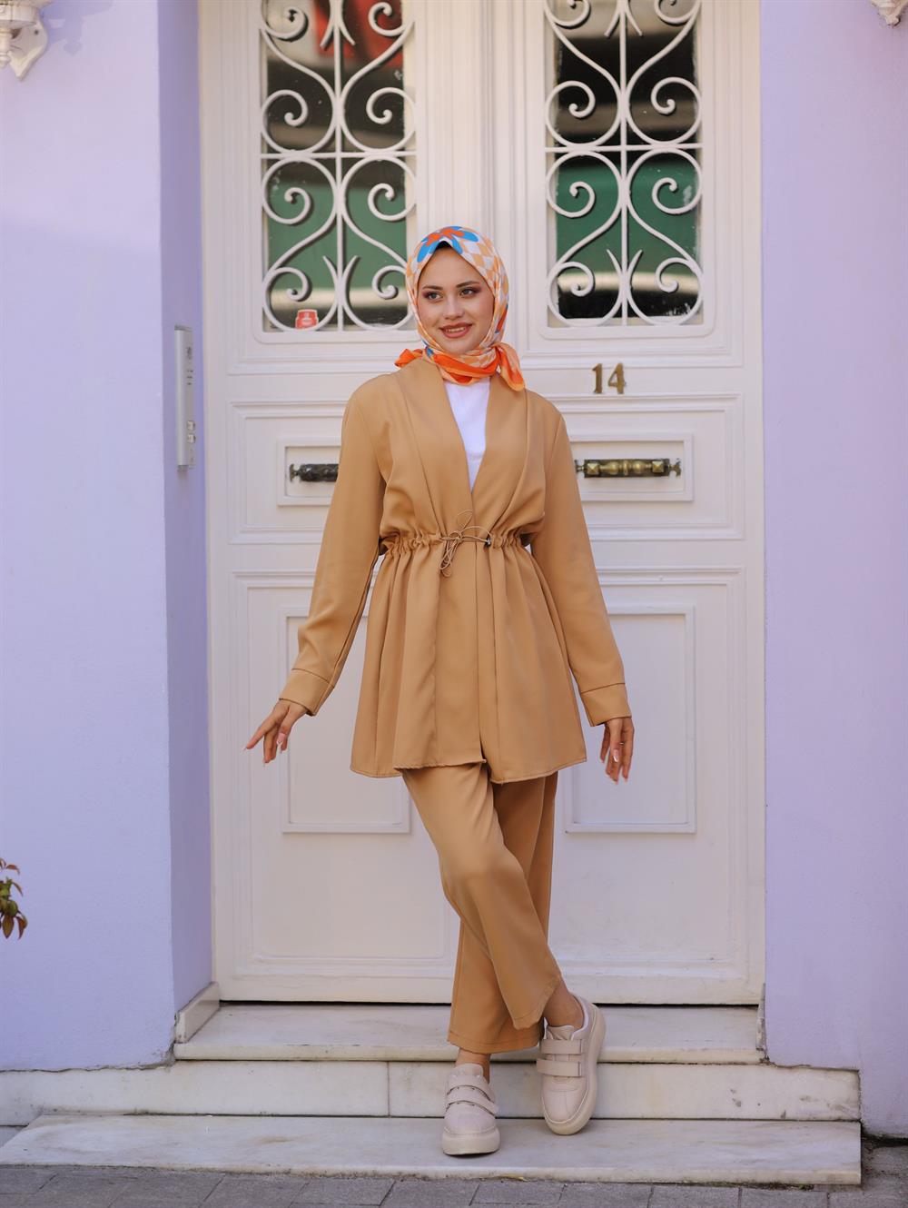 BELDEN BÜZME ABAYA TAKIM CAMEL