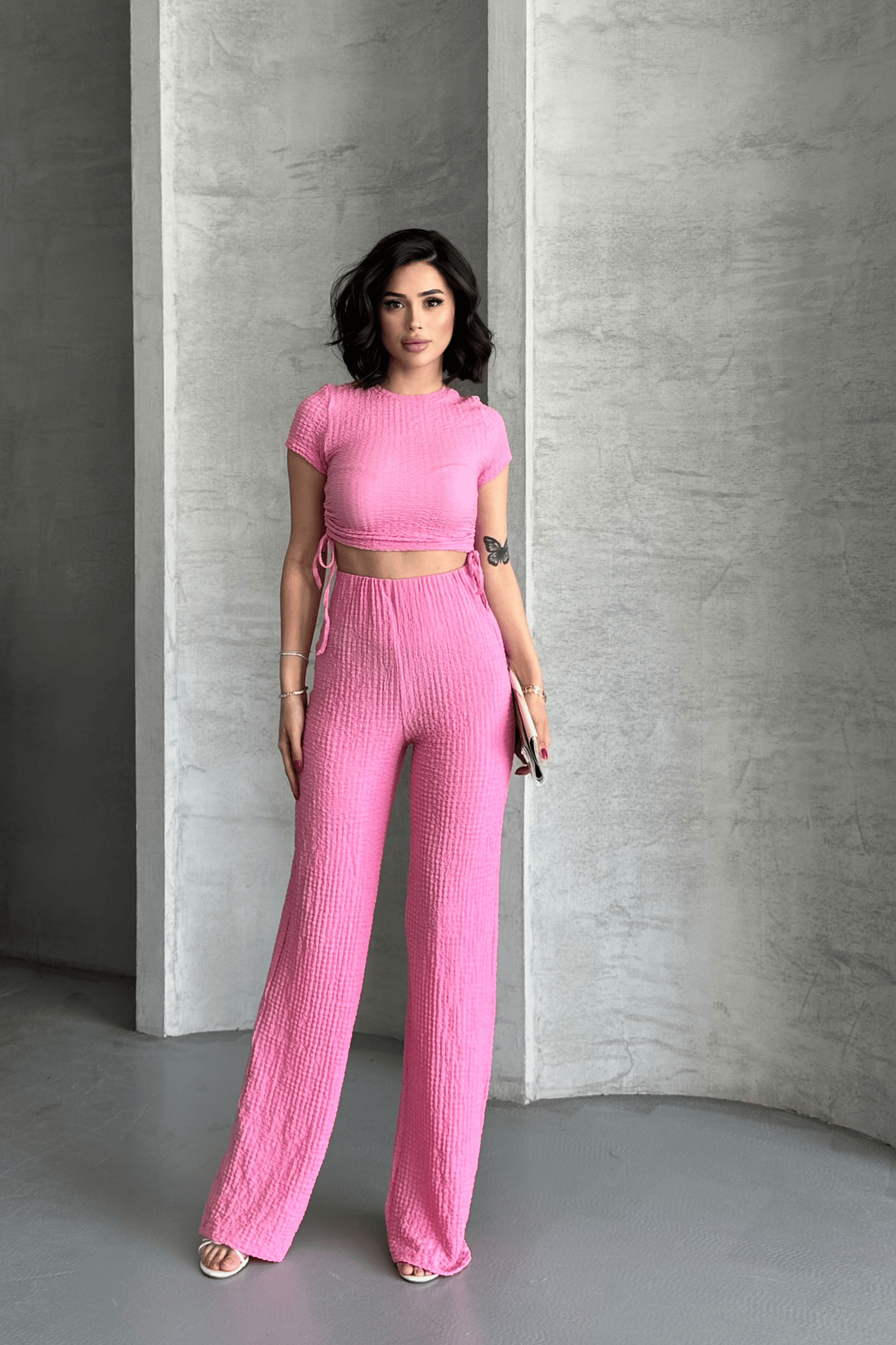 Kadın Pembe Kısa Kollu Büzgü Detaylı Crop & Bol Paça Takım