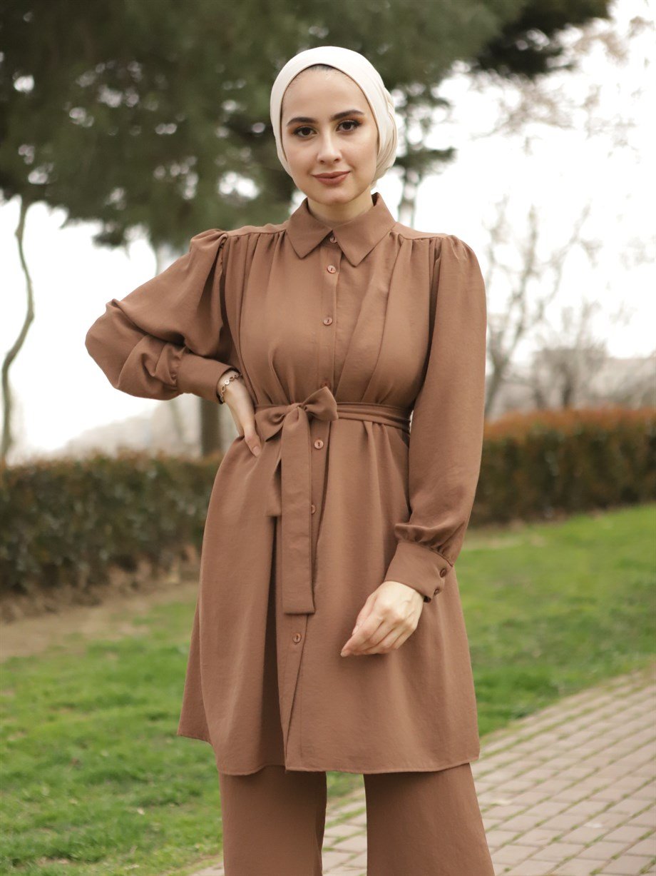 KOLU VE OMUZ PİLELİ TESETTÜR TAKIM  ACI KAHVE