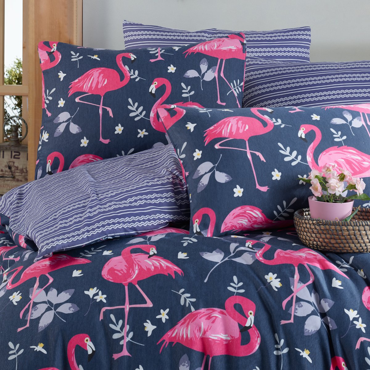 Flamingo Desenli Lacivert Çift Kişilik Nevresim Takımı