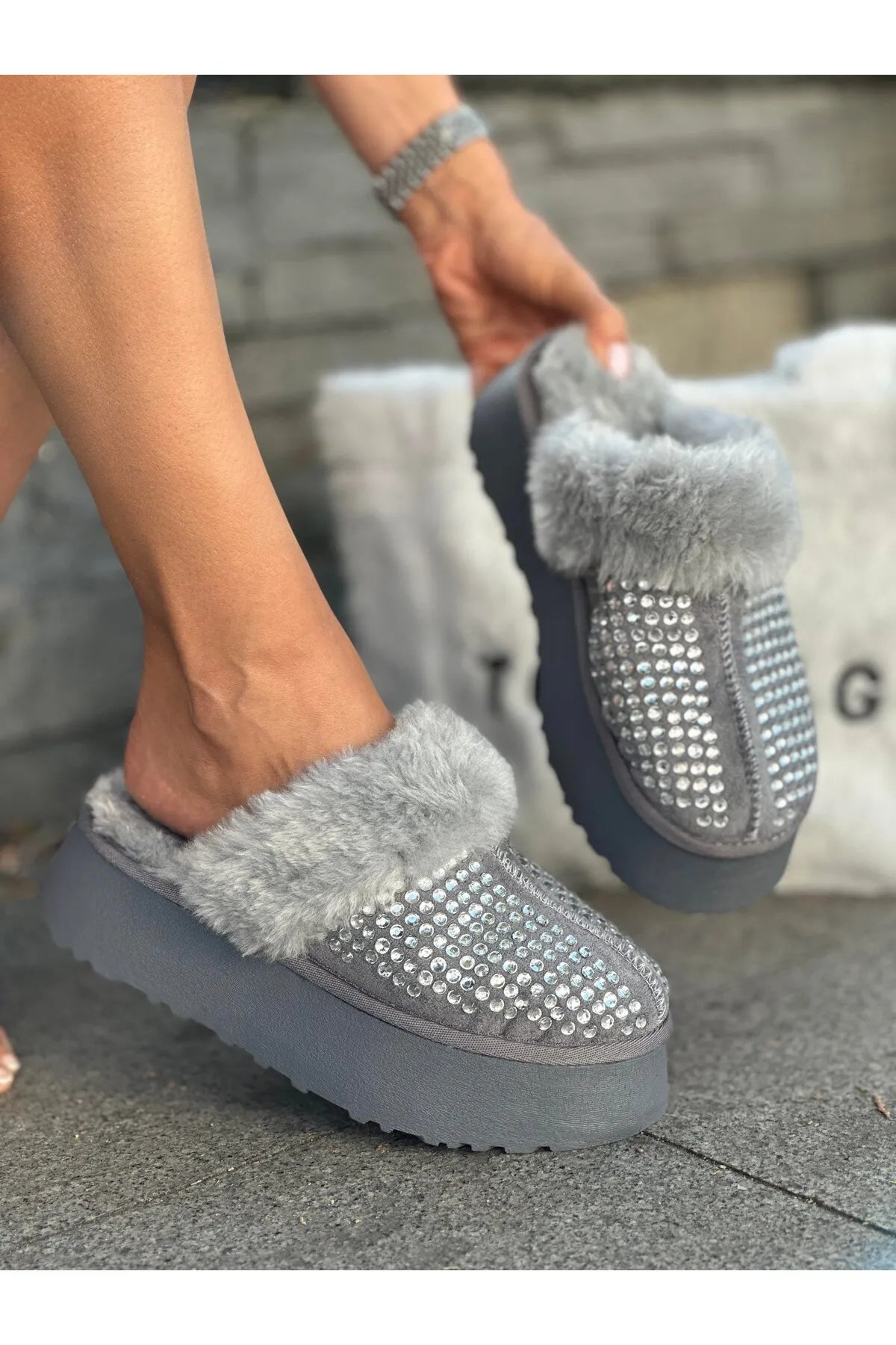 UGG TERLİK GRİ