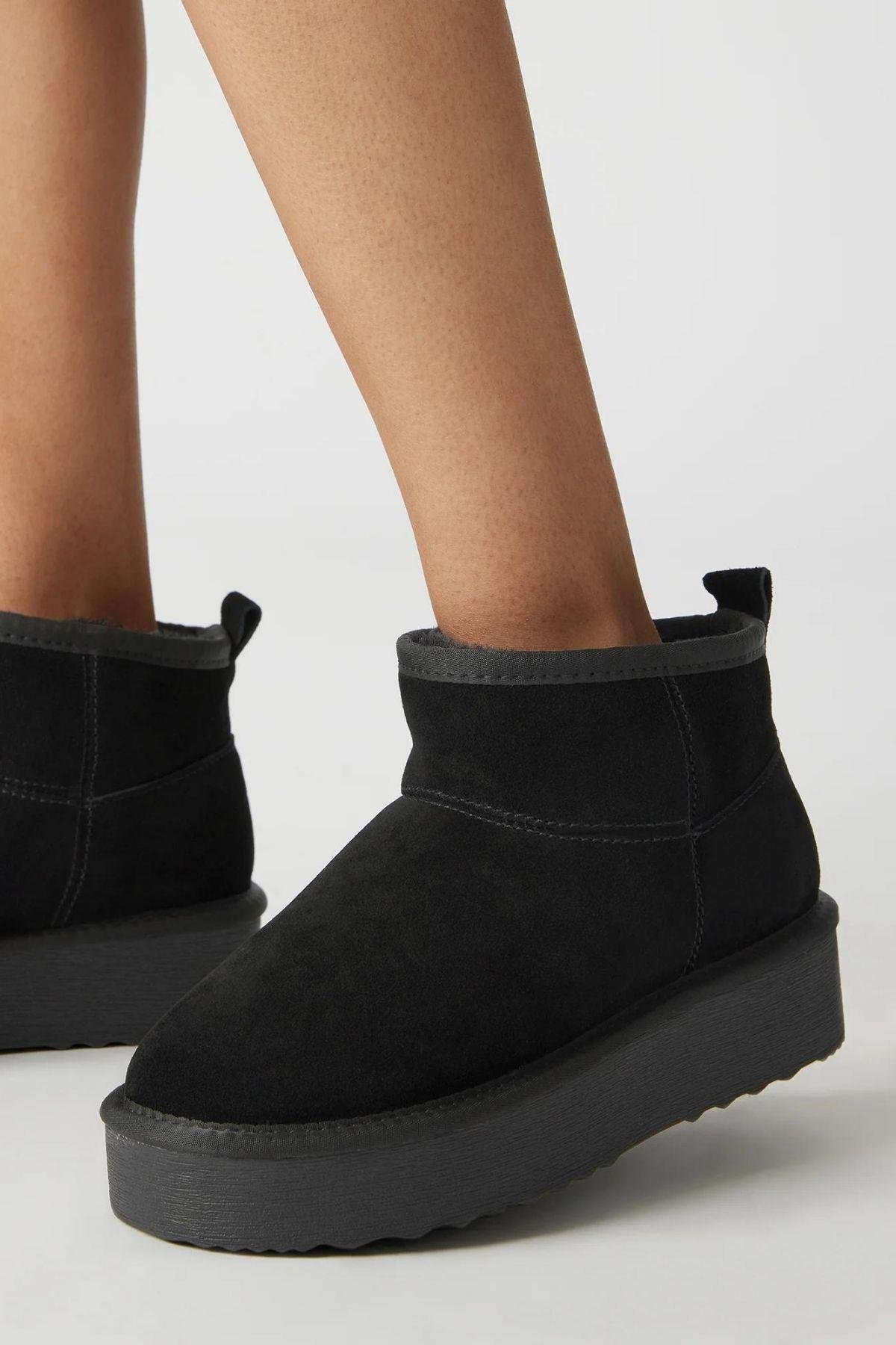 Ugg Siyah Bot