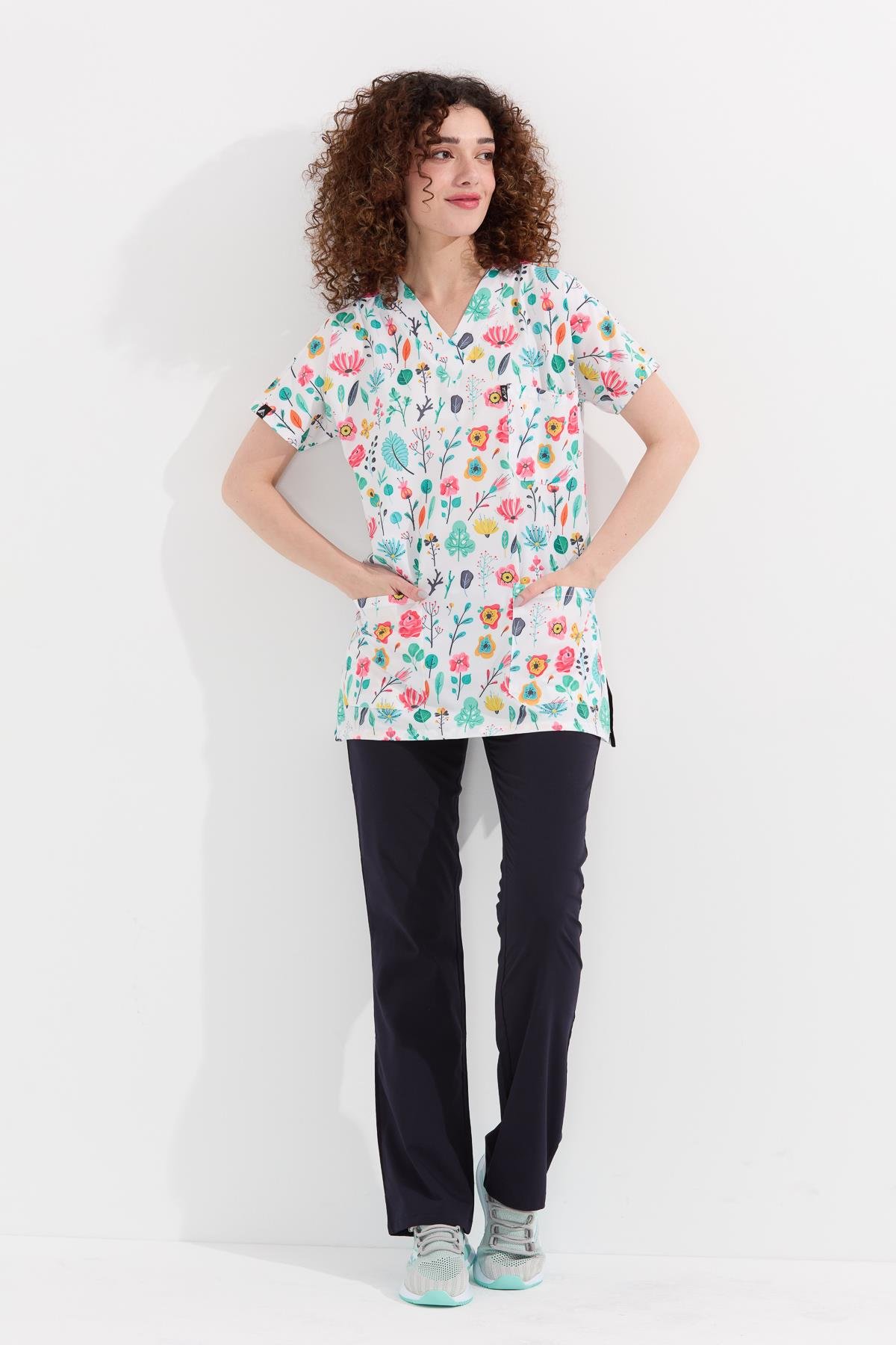 Carnival Basic - Desenli Hemşire Doktor Veteriner Tek Üst Forma (UNISEX), Sulu Boya Çiçek