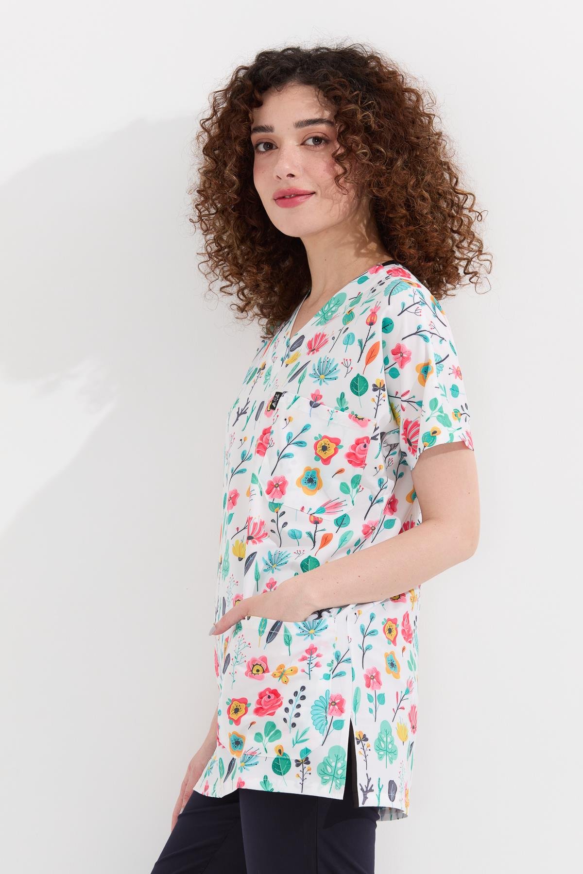 Carnival Basic - Desenli Hemşire Doktor Veteriner Tek Üst Forma (UNISEX), Sulu Boya Çiçek