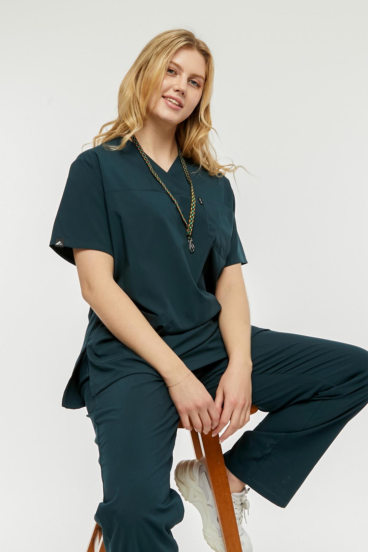 UltraLycra Comfy - Büyük Beden Likralı Doktor Hemşire Forma Takımı (UNISEX), Koyu Yeşil