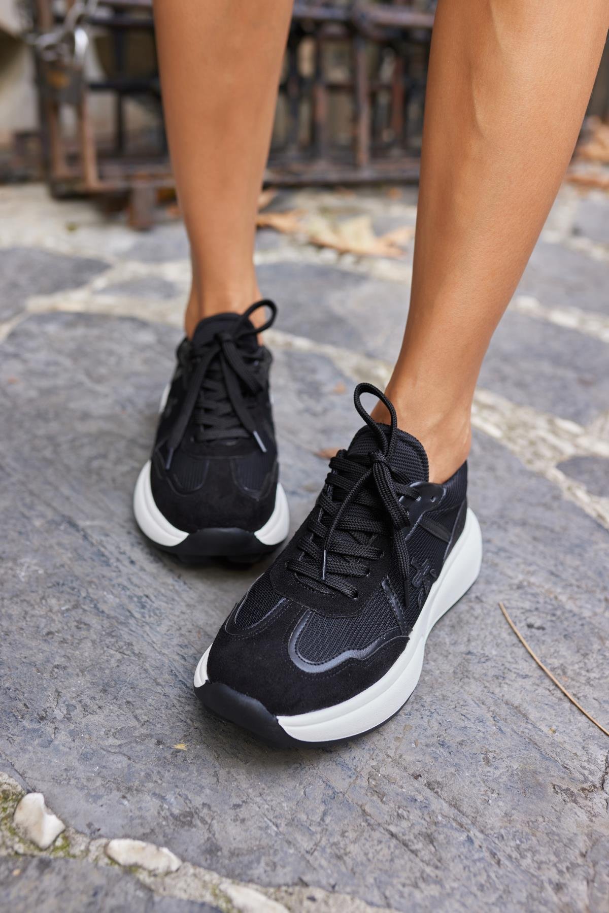 ODORİCO KADIN SİYAH BAGCIKLI EVA TABAN SNEAKER