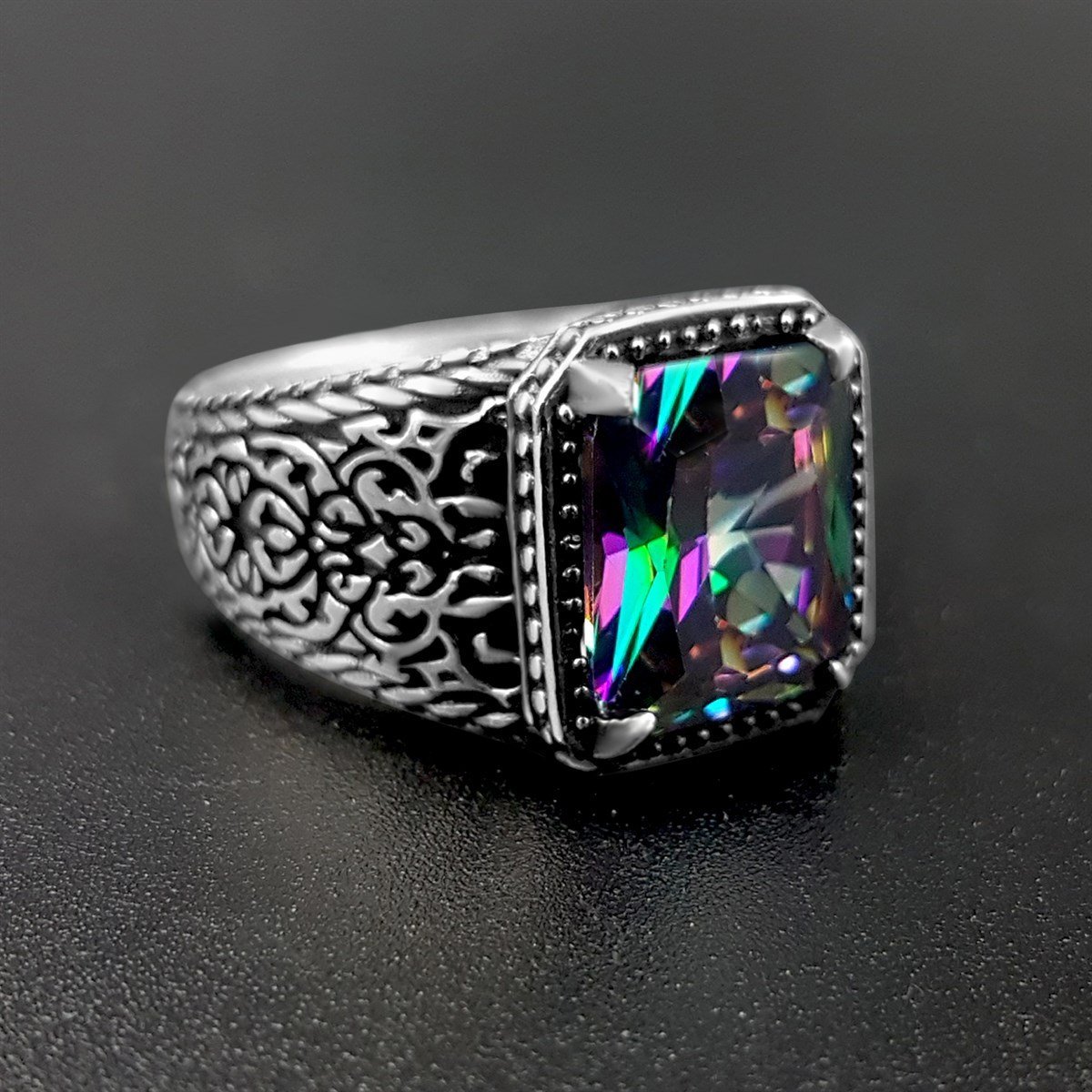 Mistik Topaz Taşlı Desen İşlemeli Gümüş Yüzük