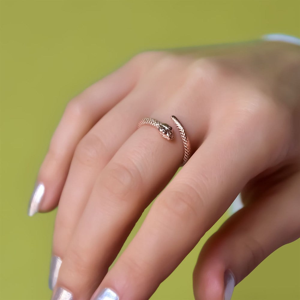 Sarılmış Yılan Modeli Yüzük Rose