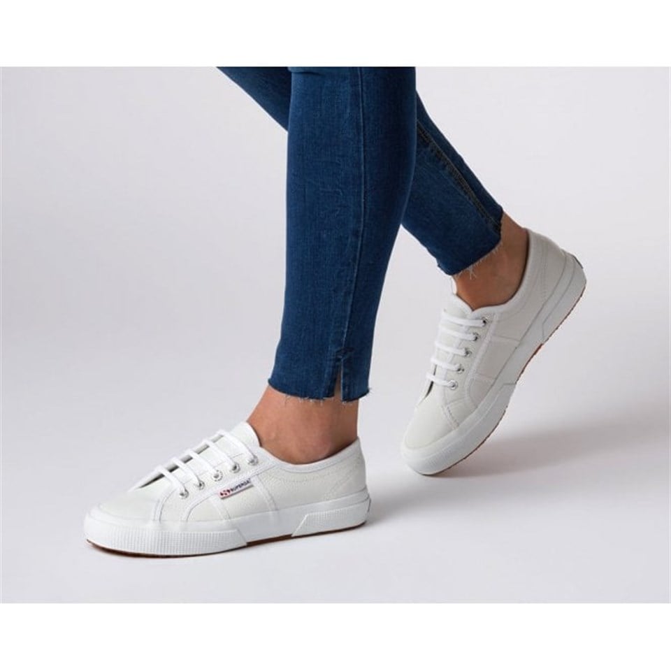 2750 TUMBLED LEATHER SUPERGA