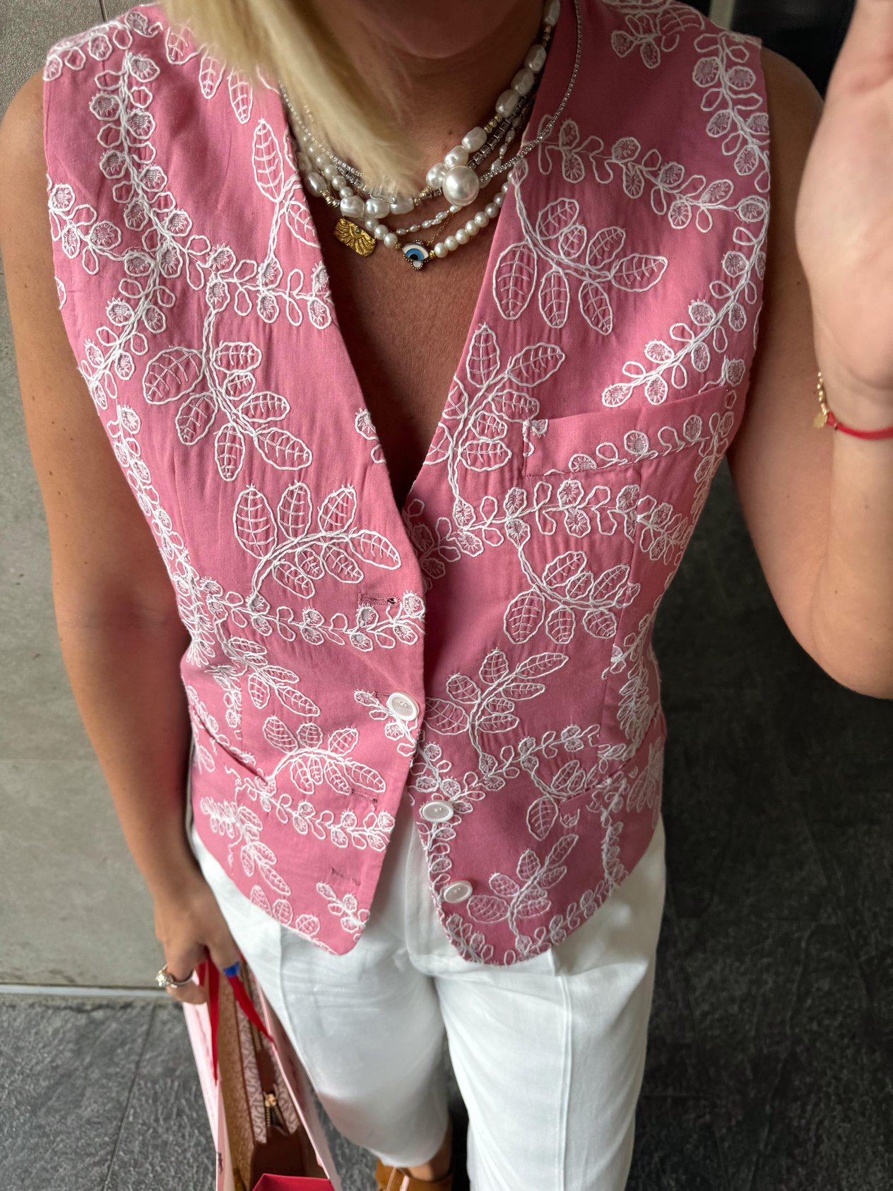 %100 Coton Nakış İşlemeli Pembe Yelek