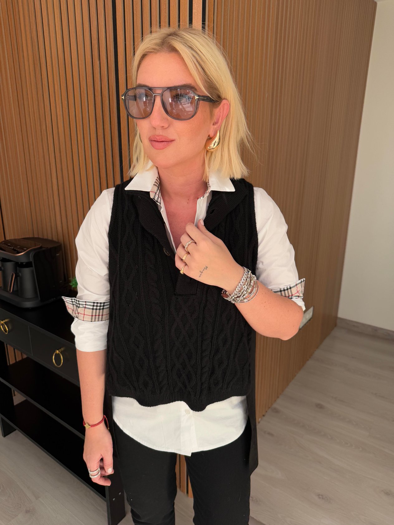 Önü Triko , Arkası Süet , Siyah Tasarım Yelek