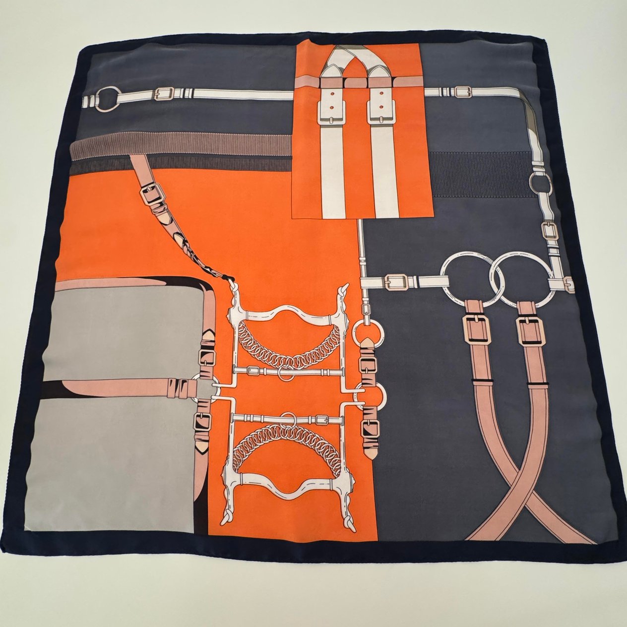 Orijinal Model ,  Kemer Figürlü , Füme & Orange Şal