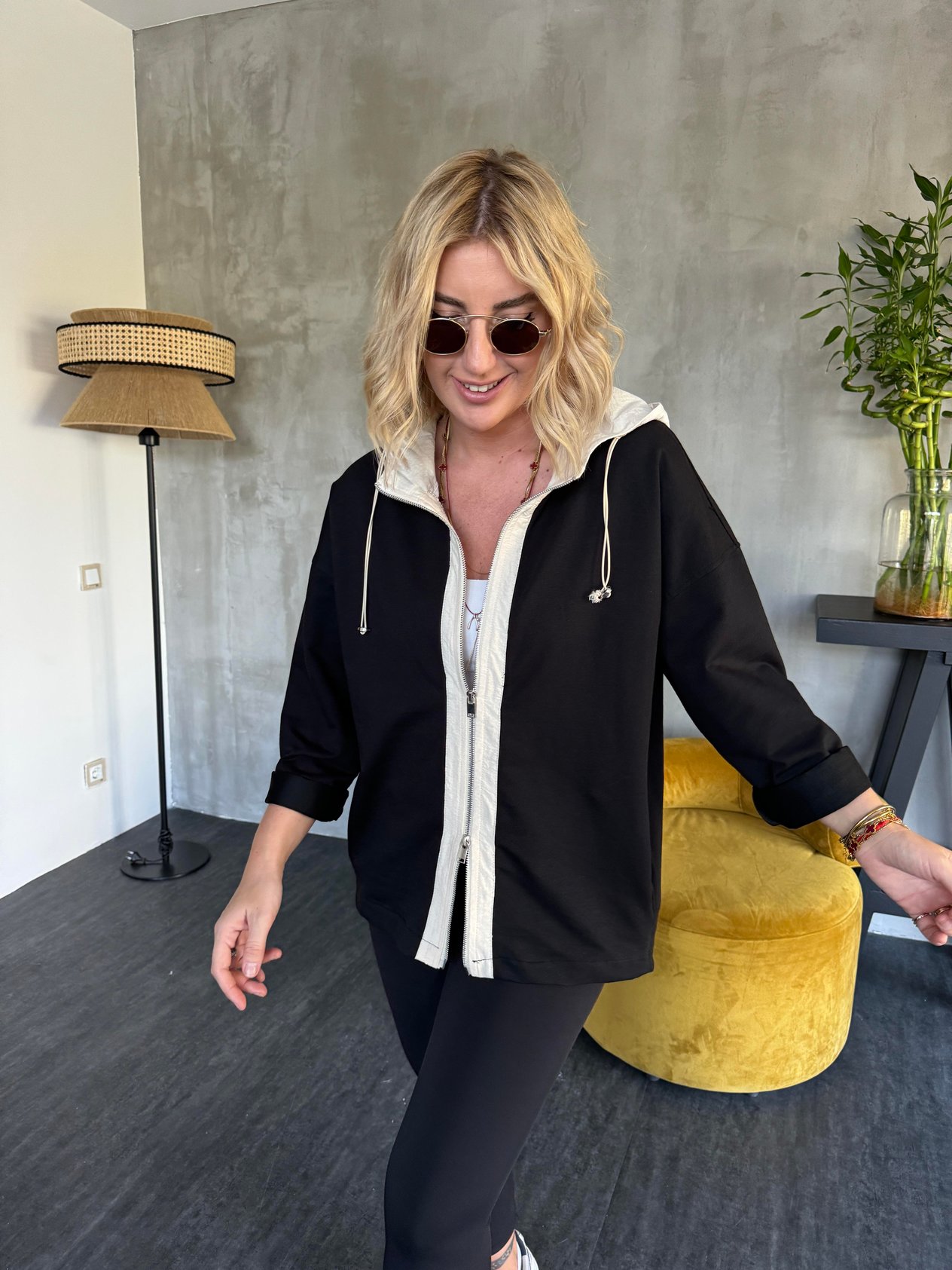 Orijinal Model , Paraşüt Garnilli , Siyah Sweatshirt