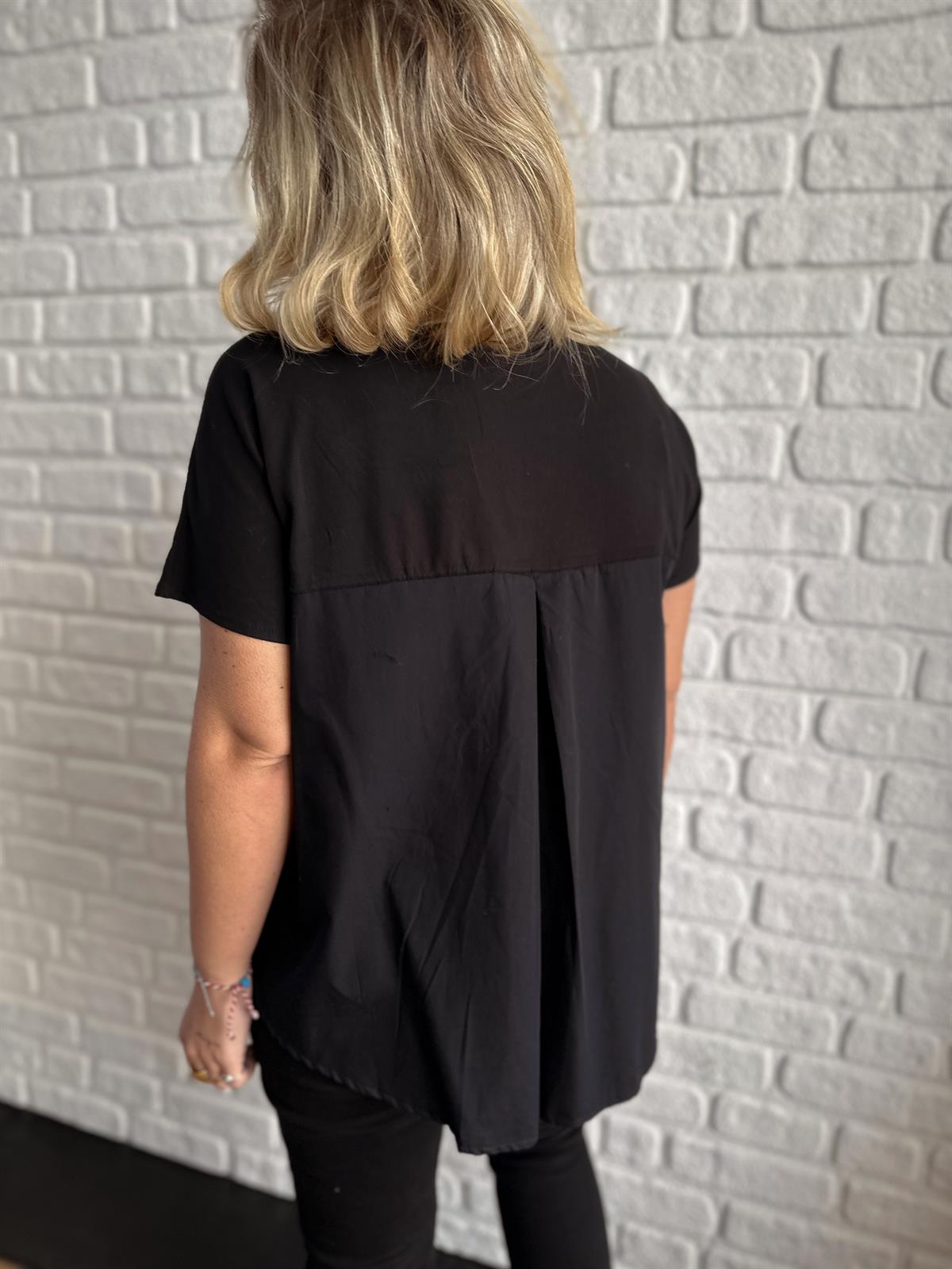 Arkası Poplin, Önü Cep Detaylı Siyah T-shirt