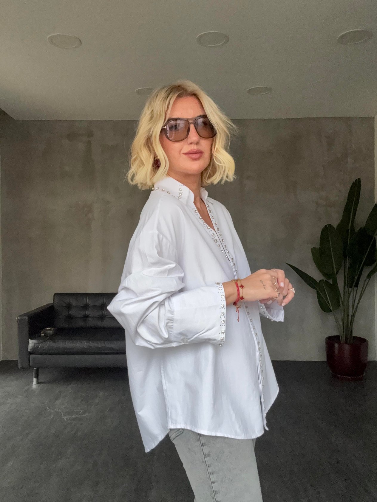 Orijinal Model , Taş İşlemeli , %100 Coton , Beyaz Poplin Gömlek