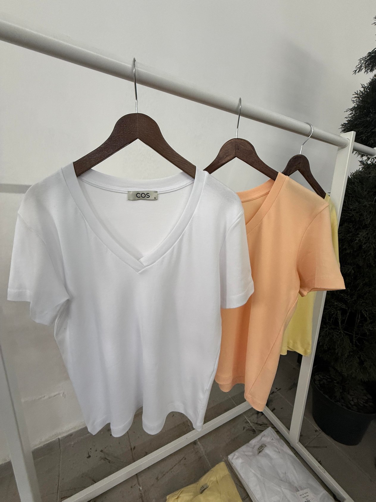 Orijinal Marka %100 Cotton Beyaz V Yaka T-shirt
