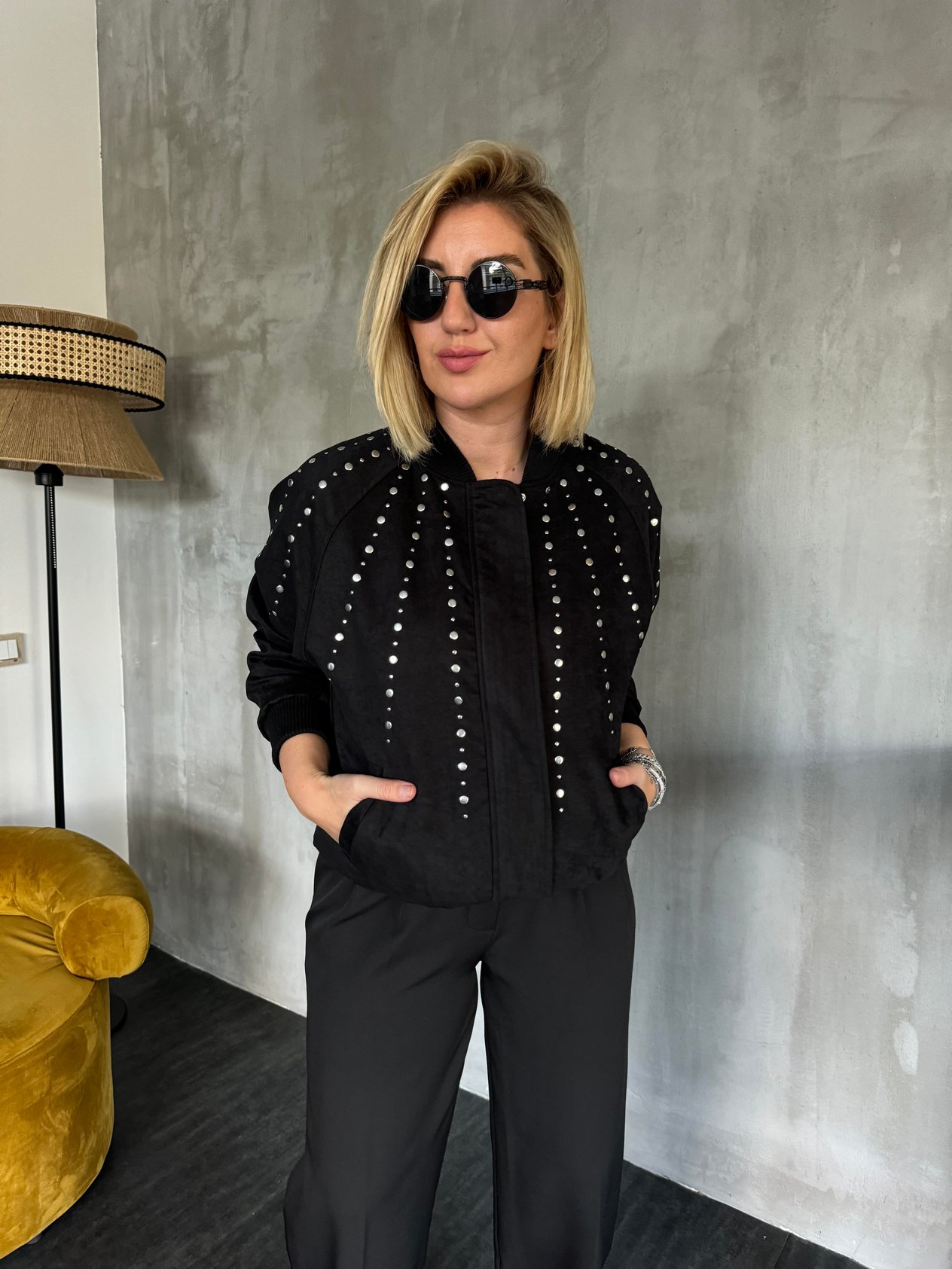 Orijinal Model Premium Siyah Zımbalı Bomber Mont