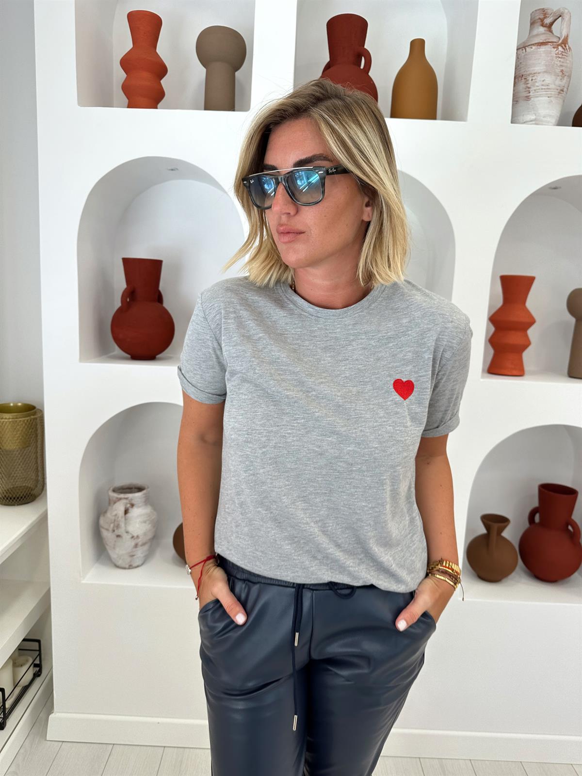 Kalp İşlemeli , Gri Basic Tshirt