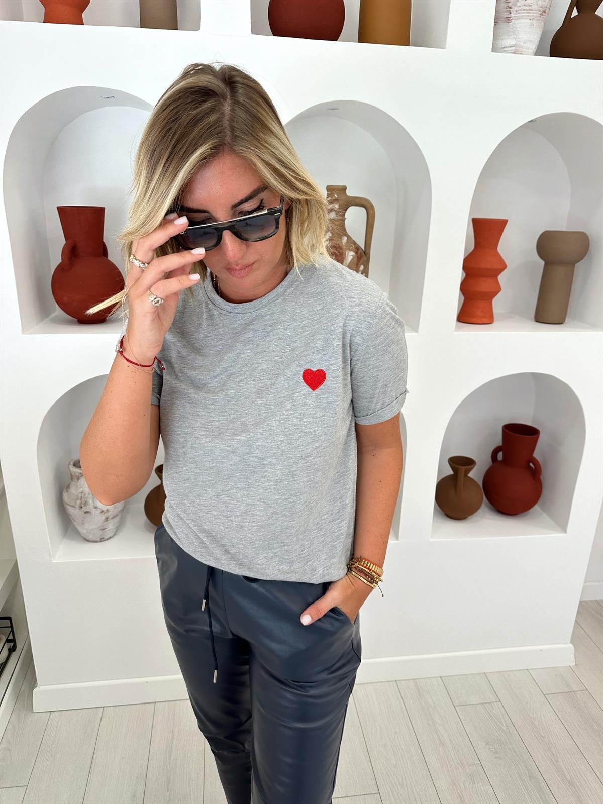 Kalp İşlemeli , Gri Basic Tshirt