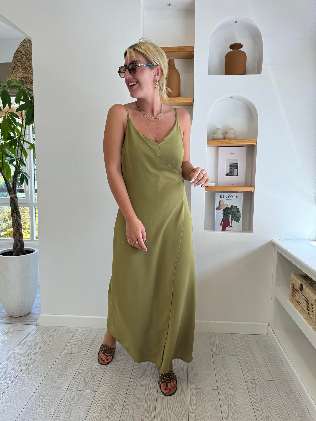 Önü Kapaklı , Likralı Yeşil Tulum