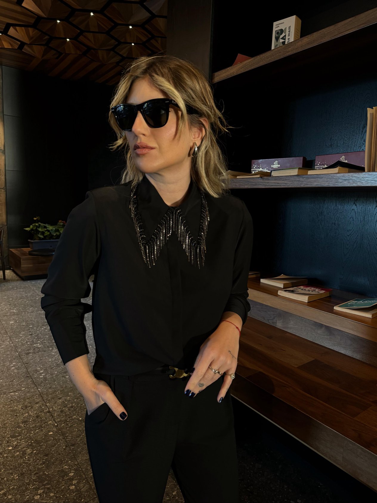 Orijinal Model Sarkıt Taş Yakalı Premium Kumaş Siyah Gömlek
