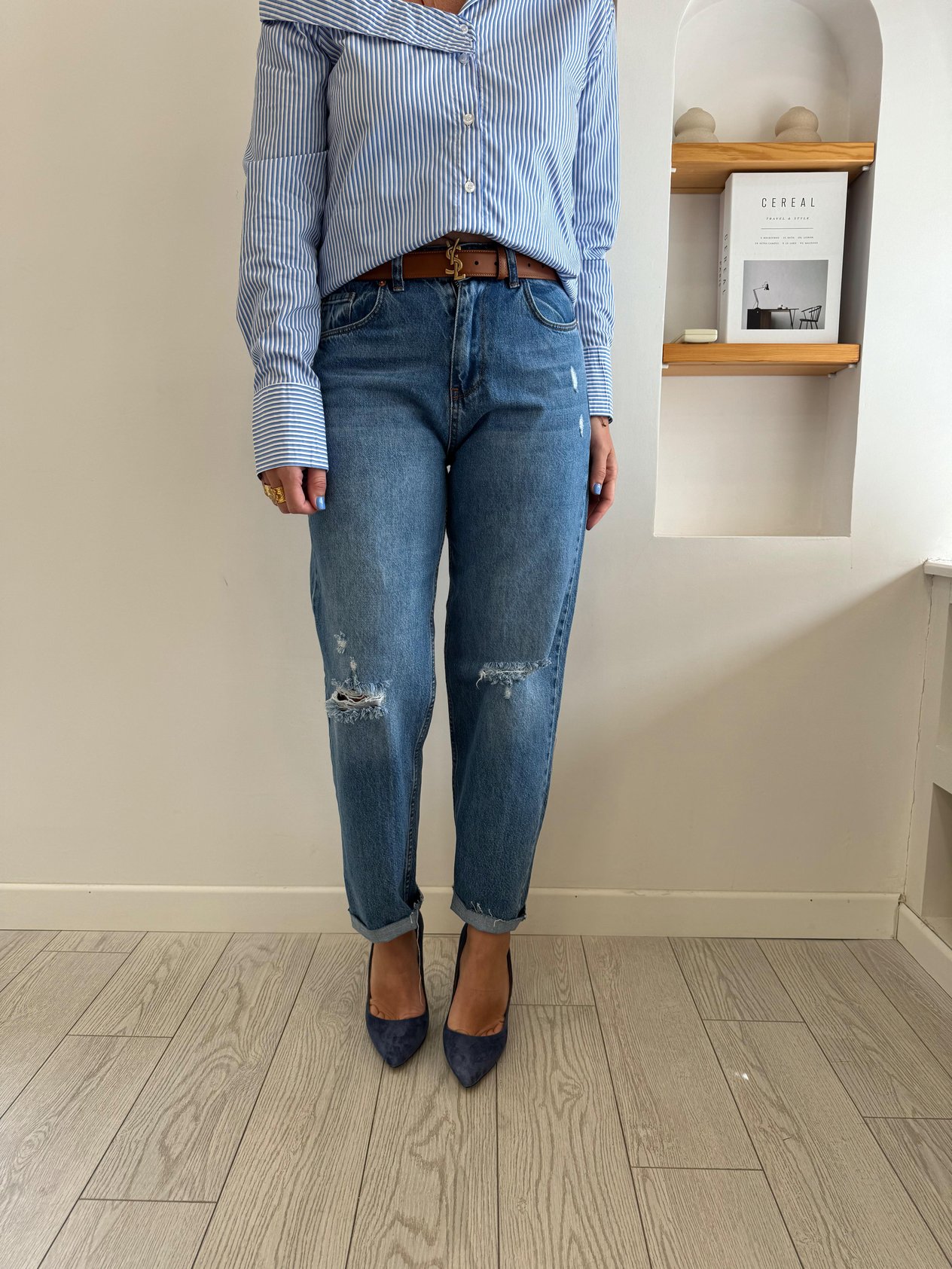 Orjinal Marka Yırtık Detaylı Mom Jean