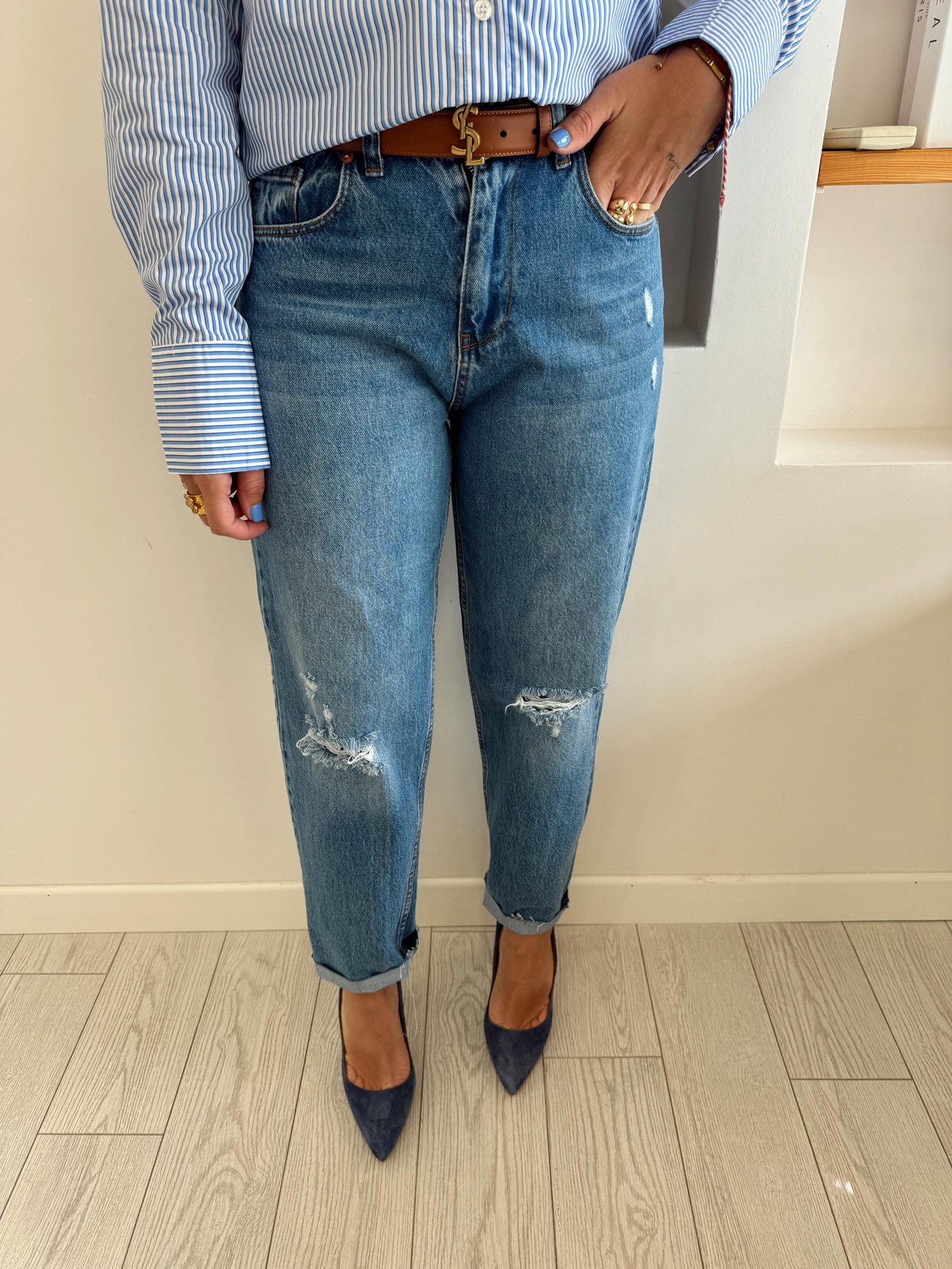 Orjinal Marka Yırtık Detaylı Mom Jean