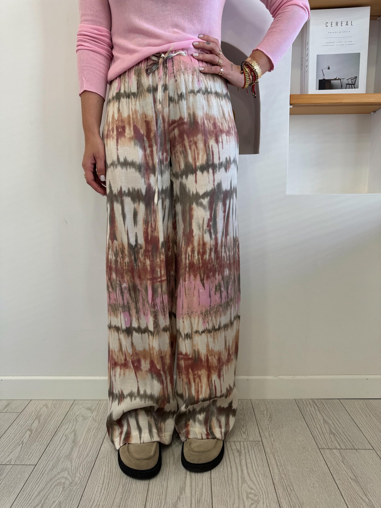 Pembe Batik Desenli Tiril Pantolon