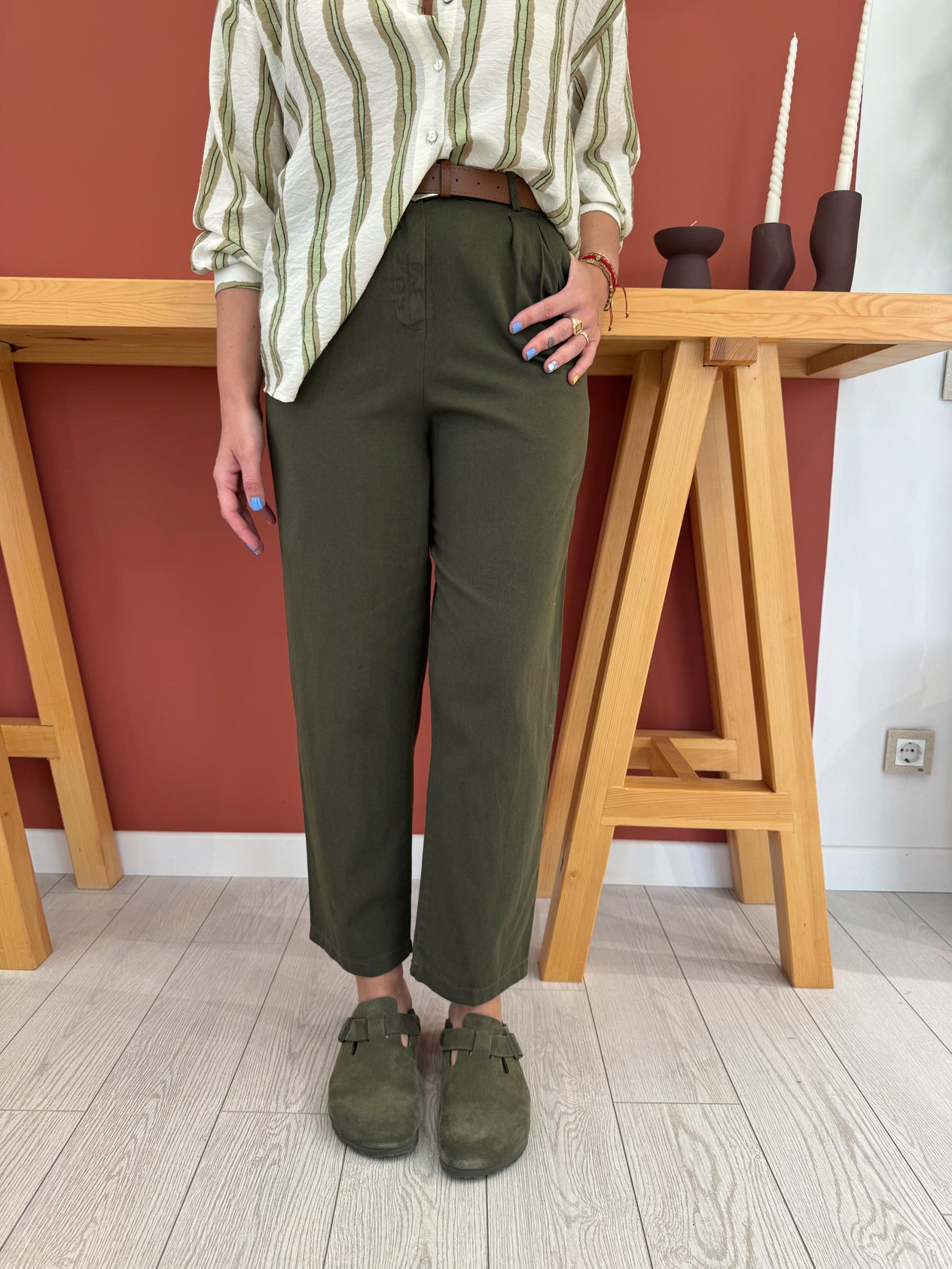 Taba Kemerli Haki Gabardin Pantolon