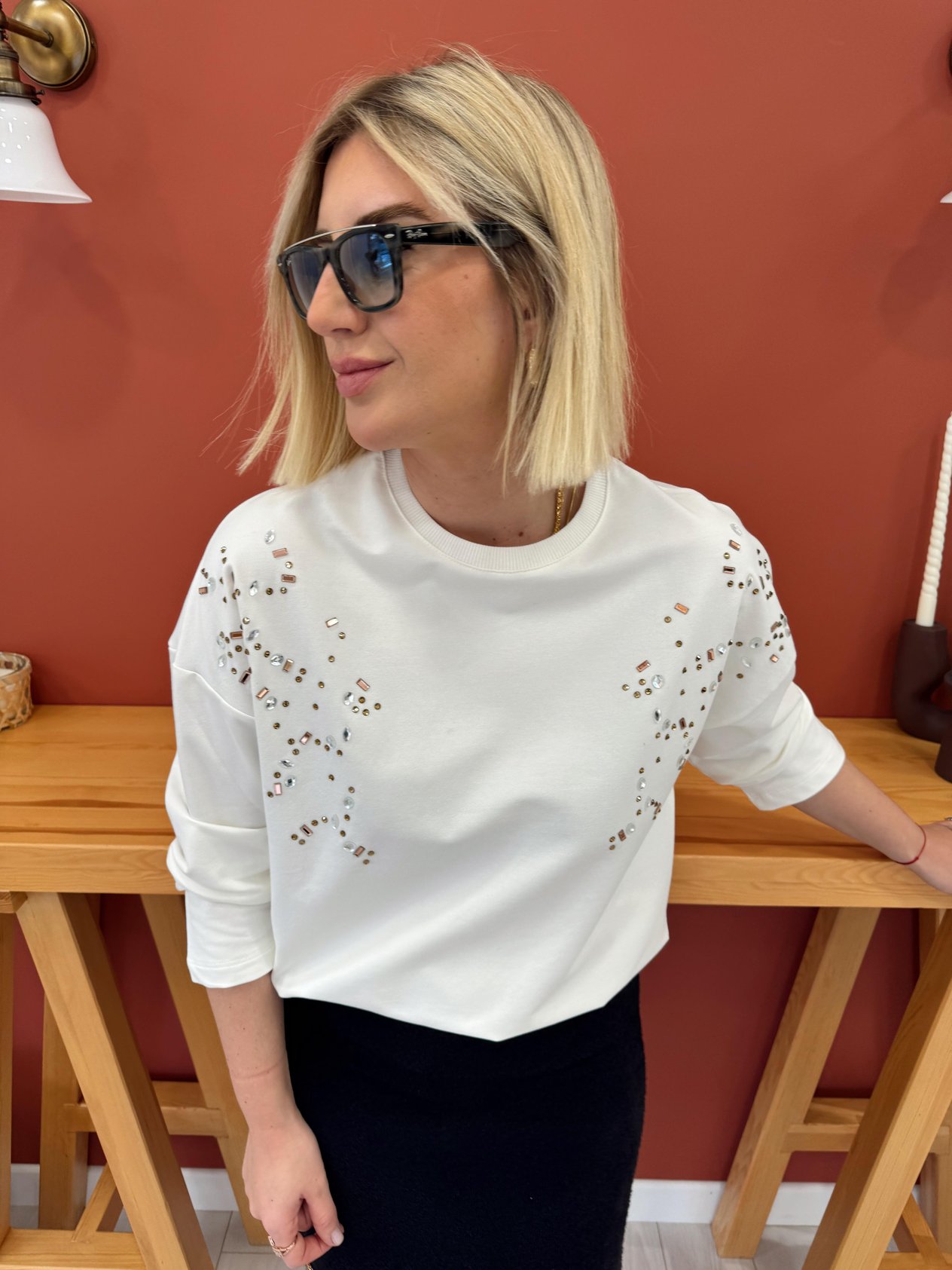 Taşlı Beyaz Sweat
