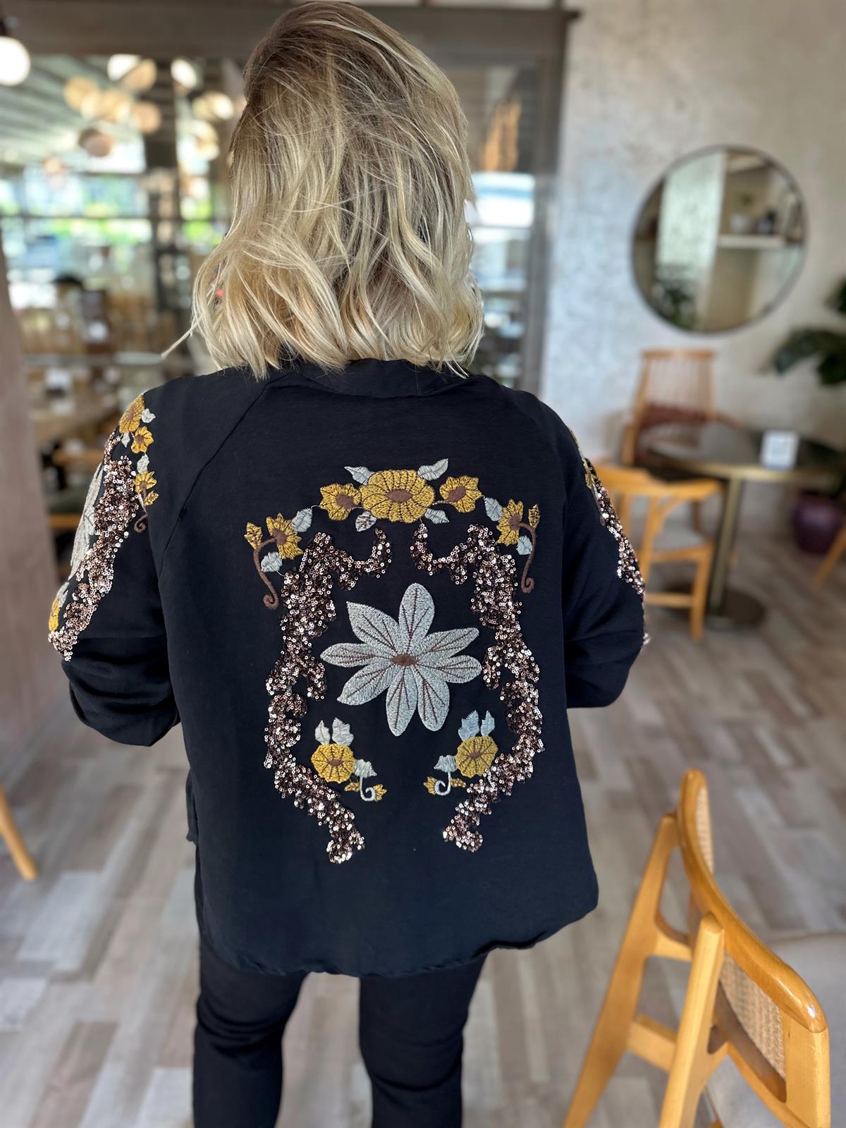 Taşlı & İşlemeli Siyah Kimono