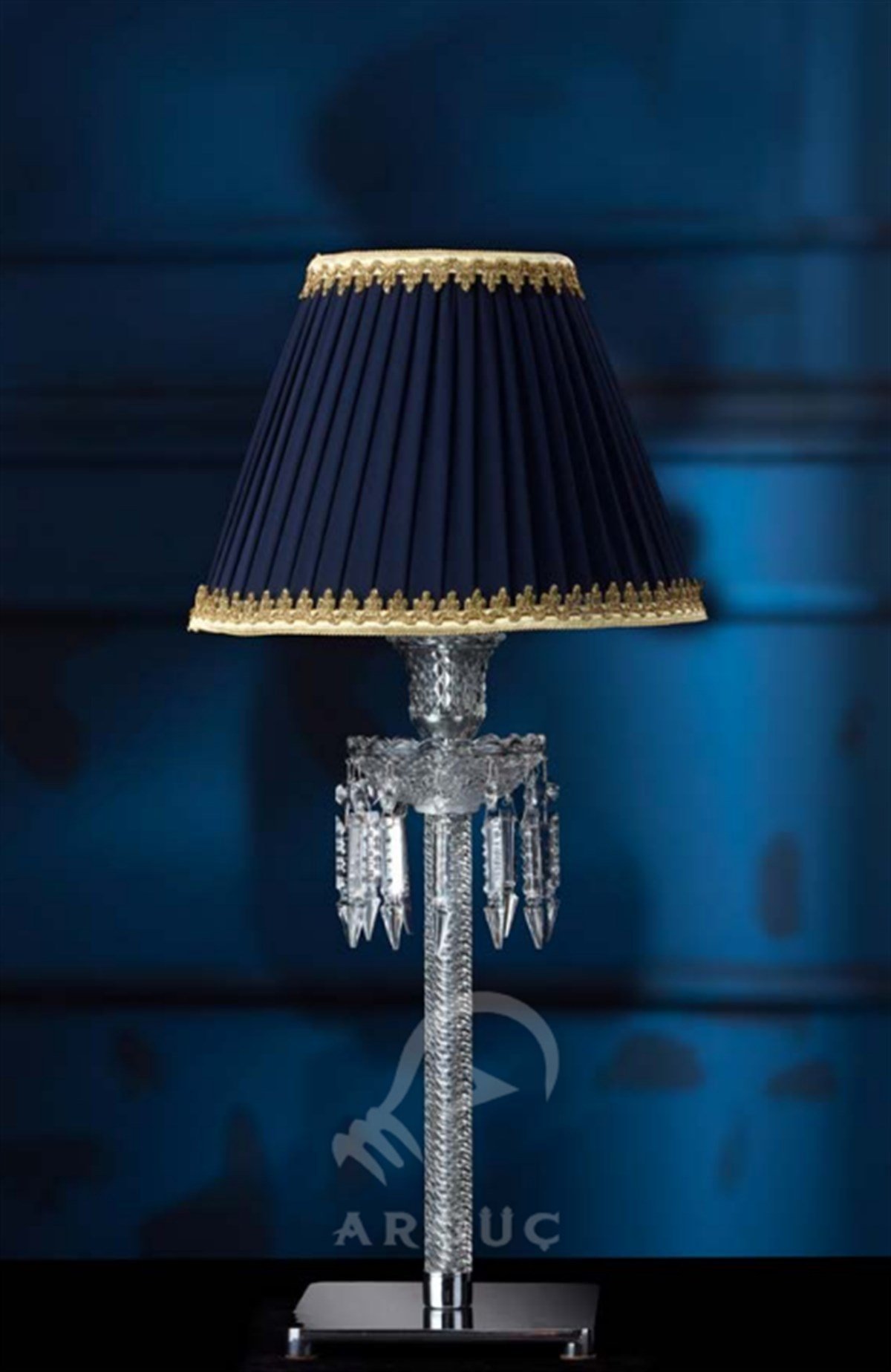 Baccarat Masa Lambası