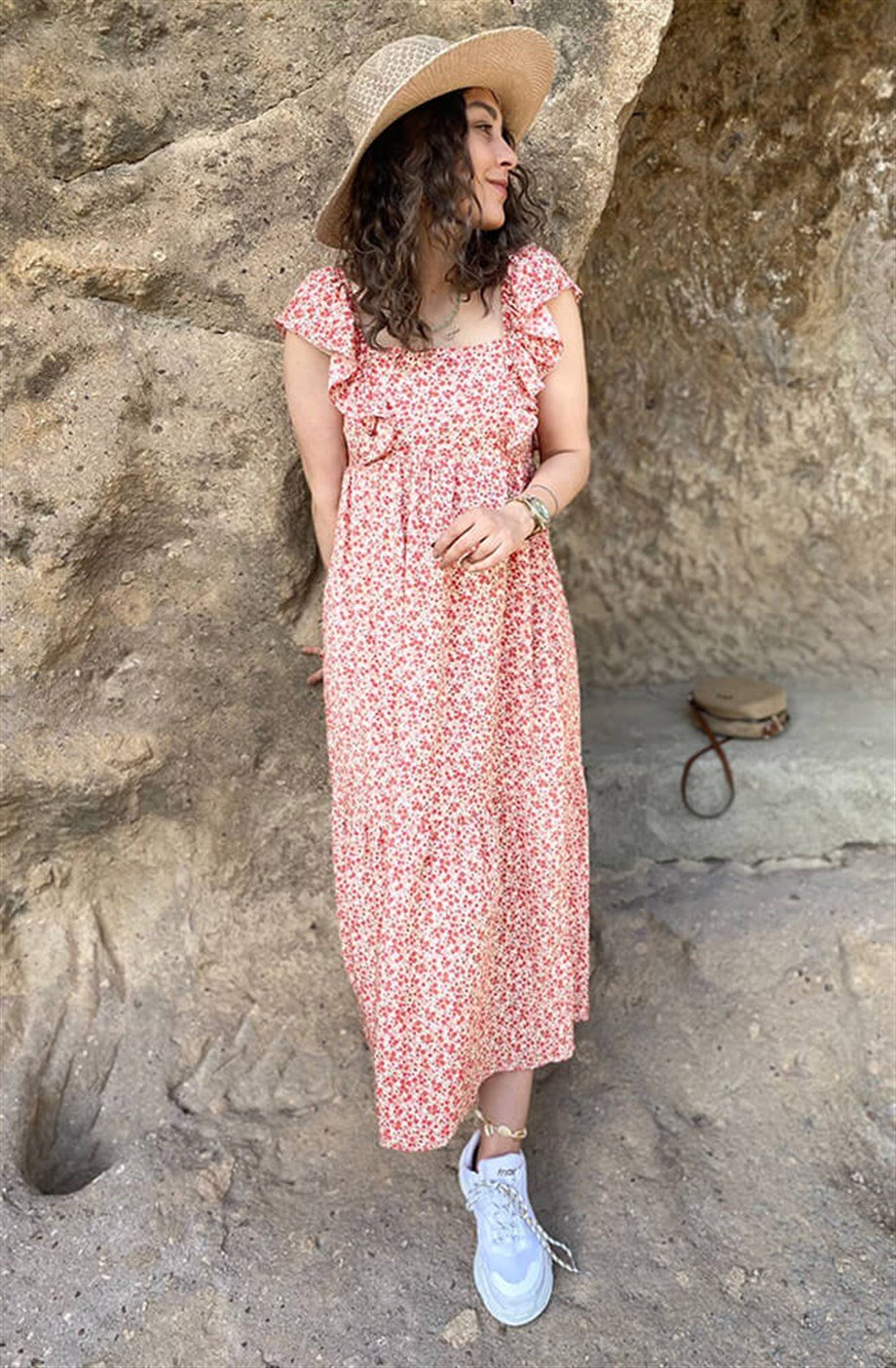 Nancy Pembe Çiçek Desenli Elbise