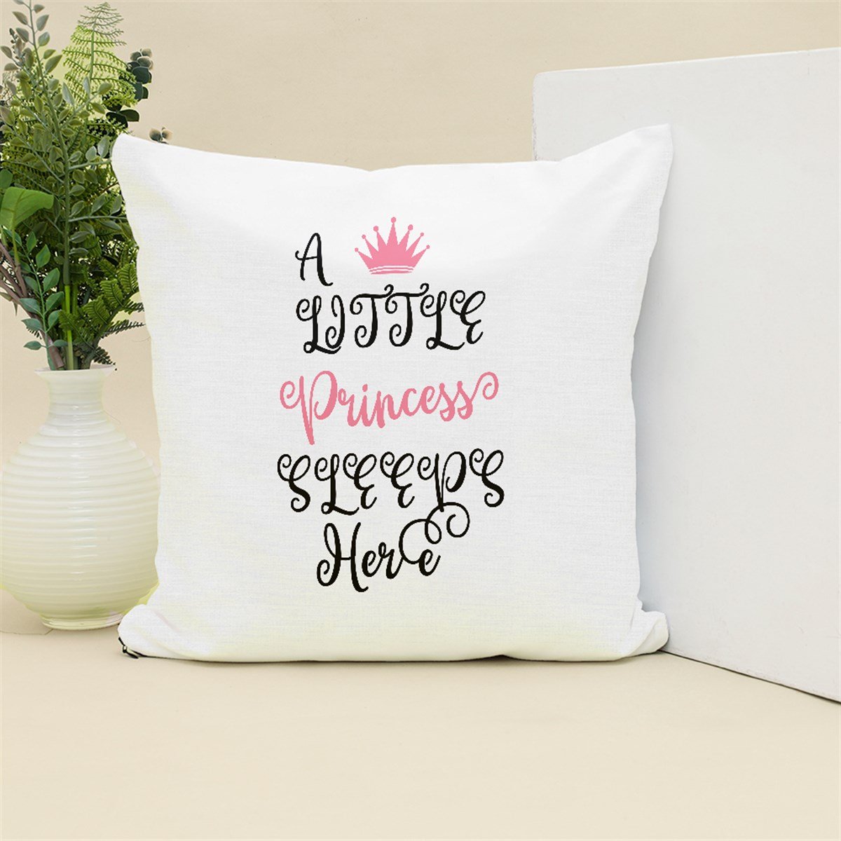 A little princess sleeps here. Kırlent Kumaşı