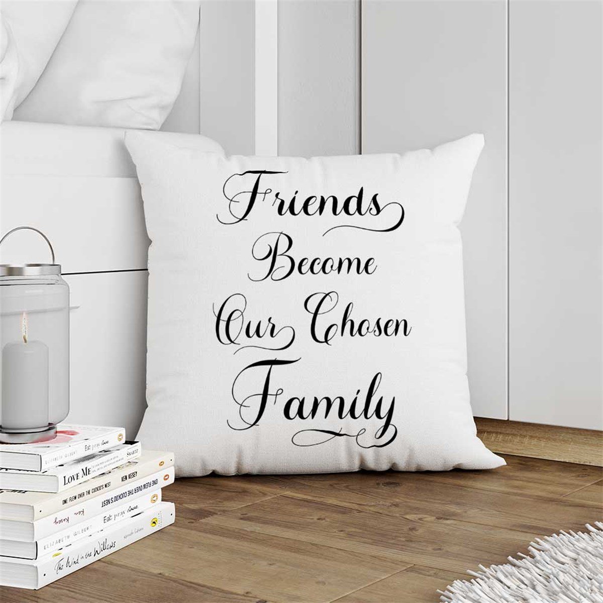 Friends become our chosen family Kırlent Kumaşı