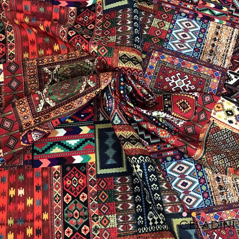 Geleneksel Kilim Desenli Kumaş