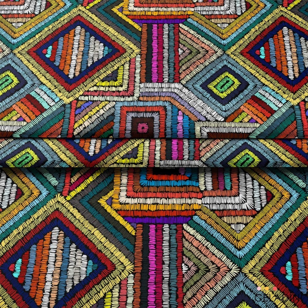 Geometrik Nakış Desenli Kumaş
