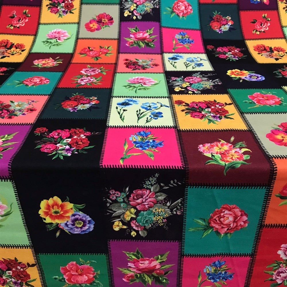 Kanaviçe Patchwork Desenli Kumaş
