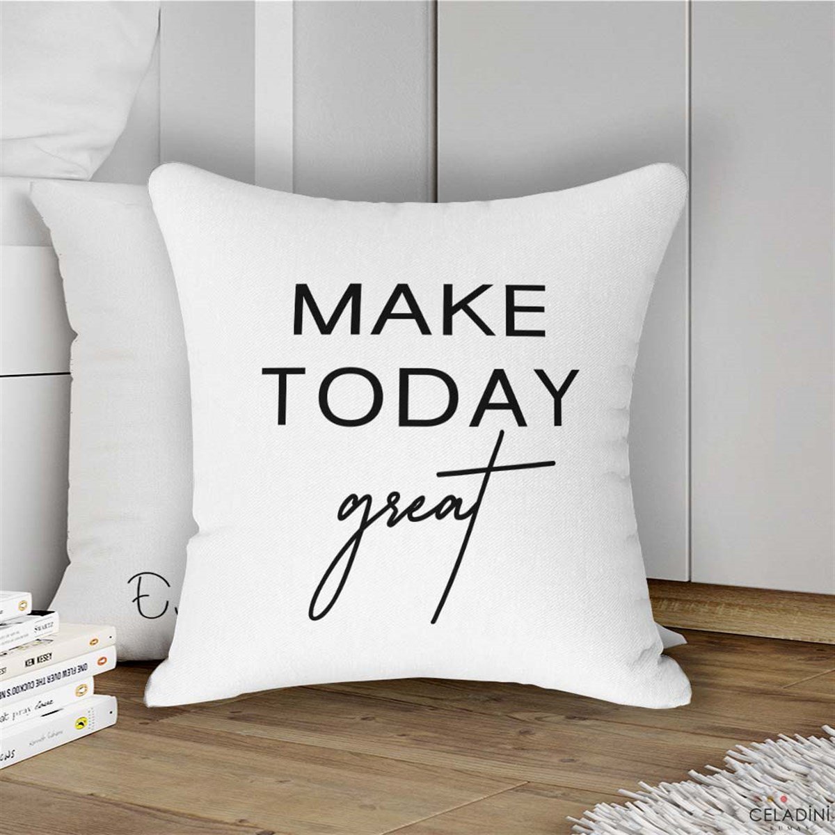 Make Today Great Yazılı Kırlent Kumaşı