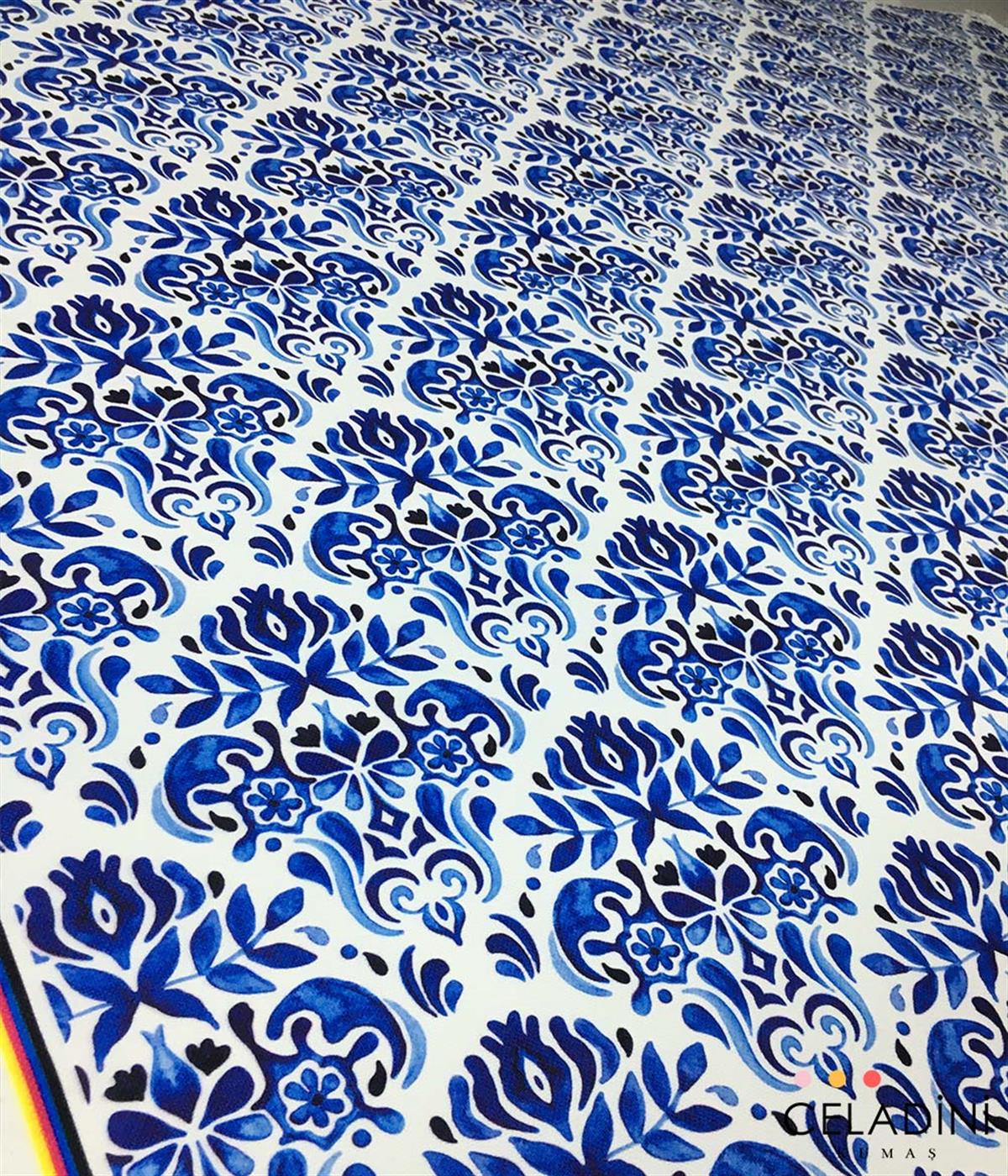 Mavi Çini Damask Desenli Kumaş 