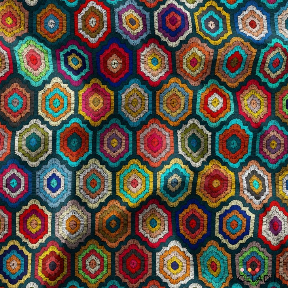 Nakış Efektli Moroccan Desenli Kumaş