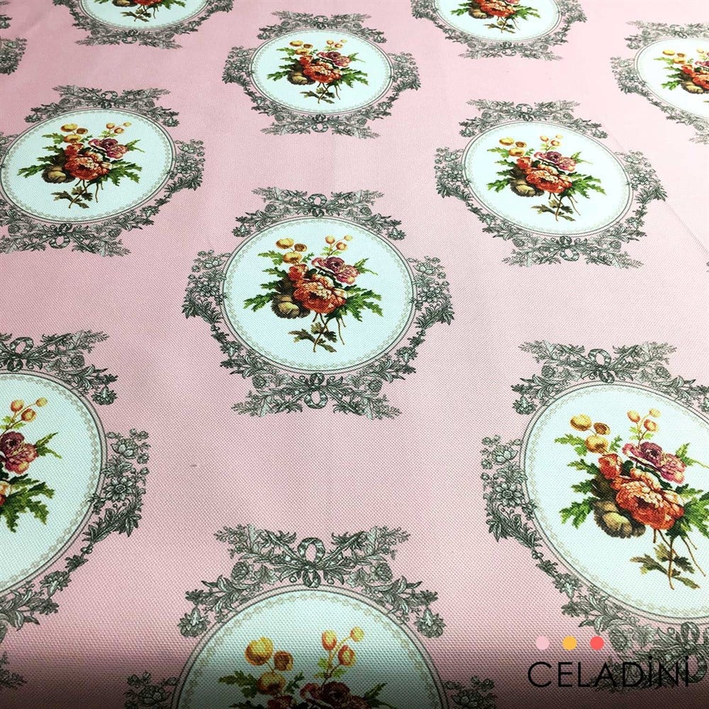 Pembe Fon Vintage Çerçeve ve Çiçek Desenli Kumaş