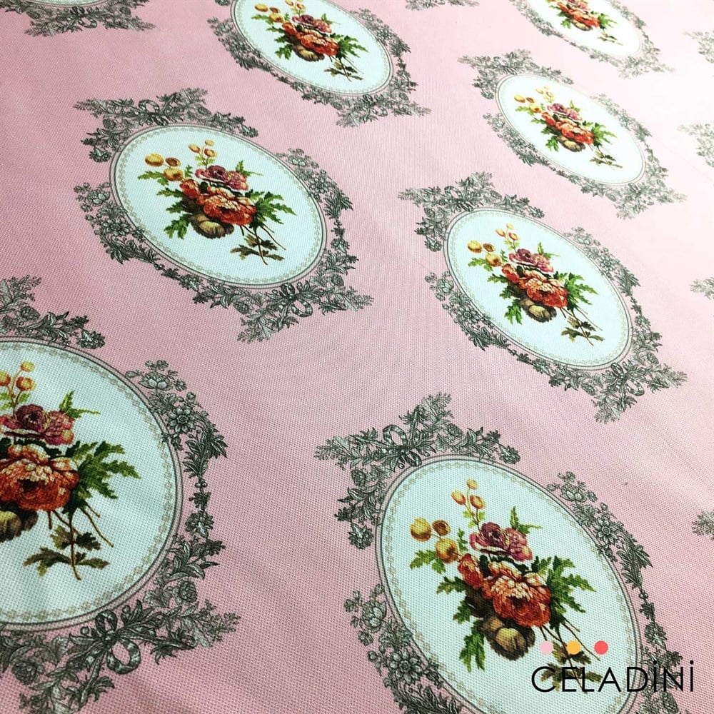 Pembe Fon Vintage Çerçeve ve Çiçek Desenli Kumaş