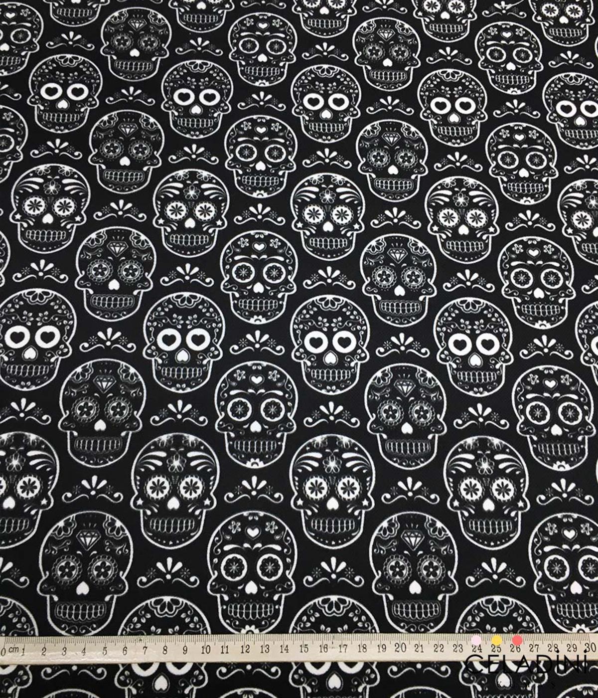 Siyah Beyaz Kafatası Pop Art Kumaş