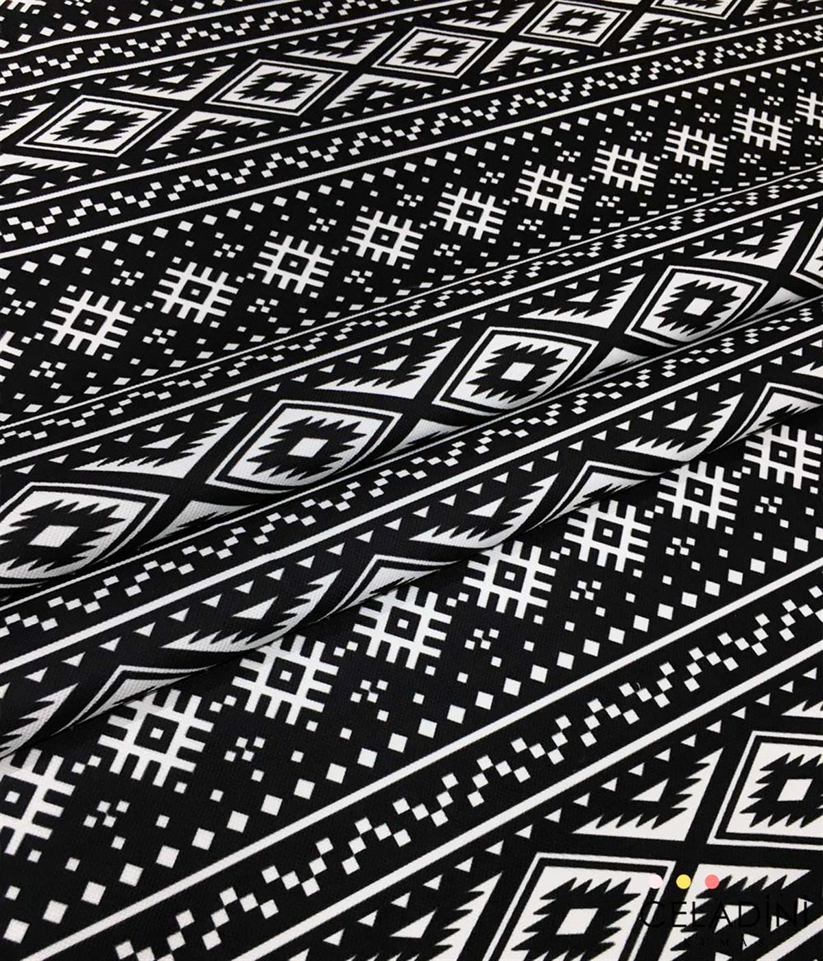 Siyah Beyaz Modern Kilim Desenli Kumaş