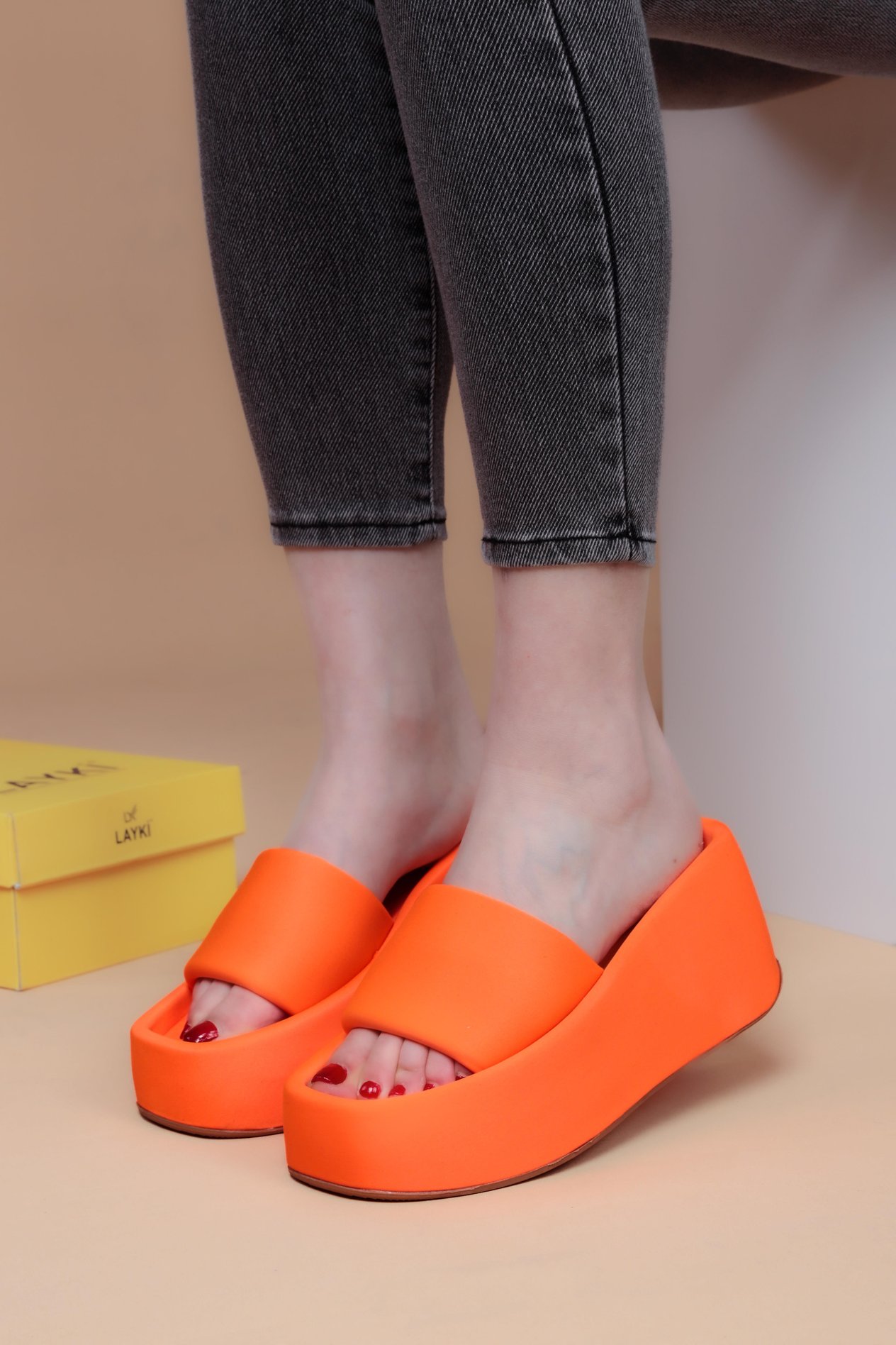 002011620000002LAYKİSlipper Volga Renkli Yüksek Taban Lüx Terlik 8 CM