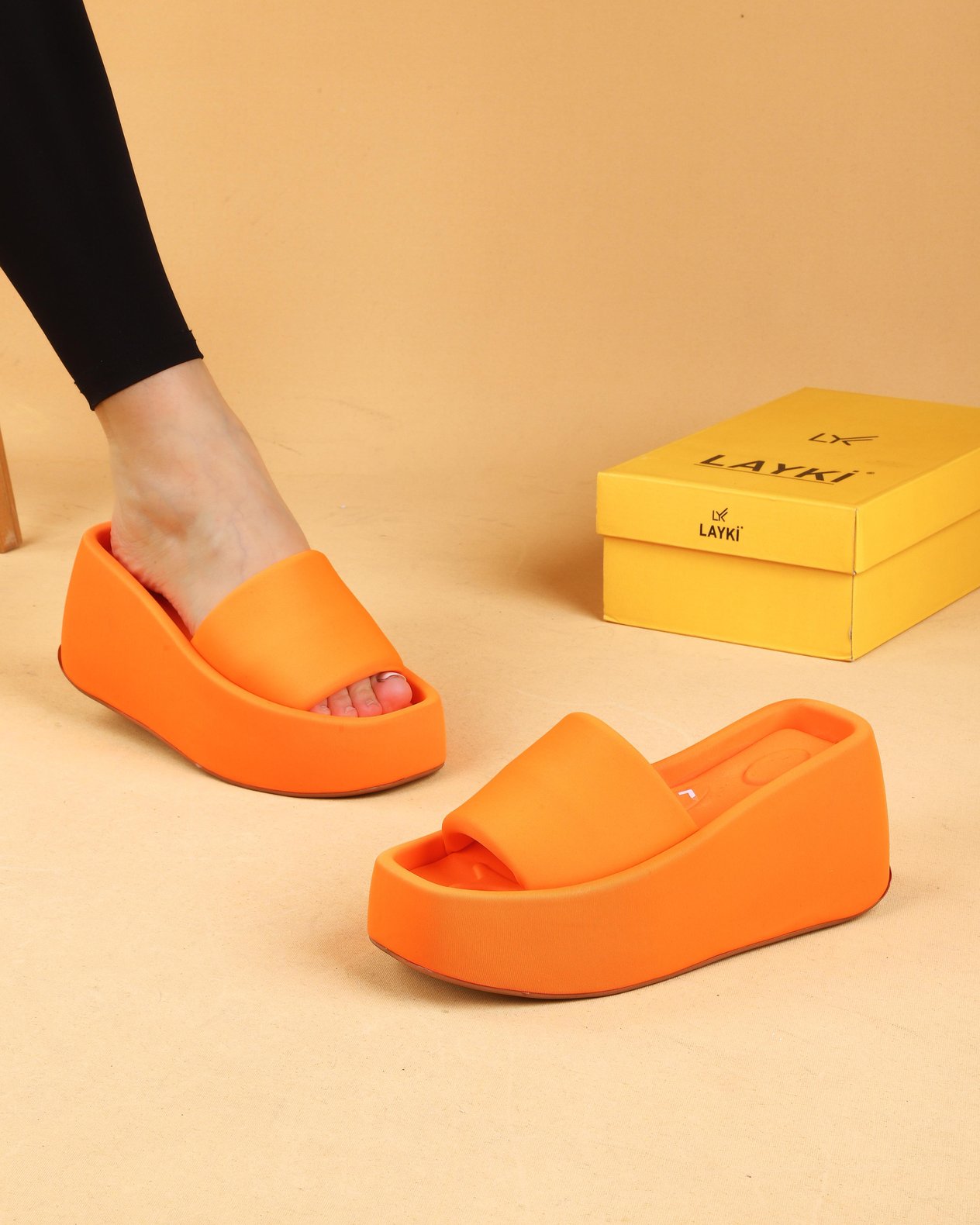 002011620000002LAYKİSlipper Volga Renkli Yüksek Taban Lüx Terlik 8 CM
