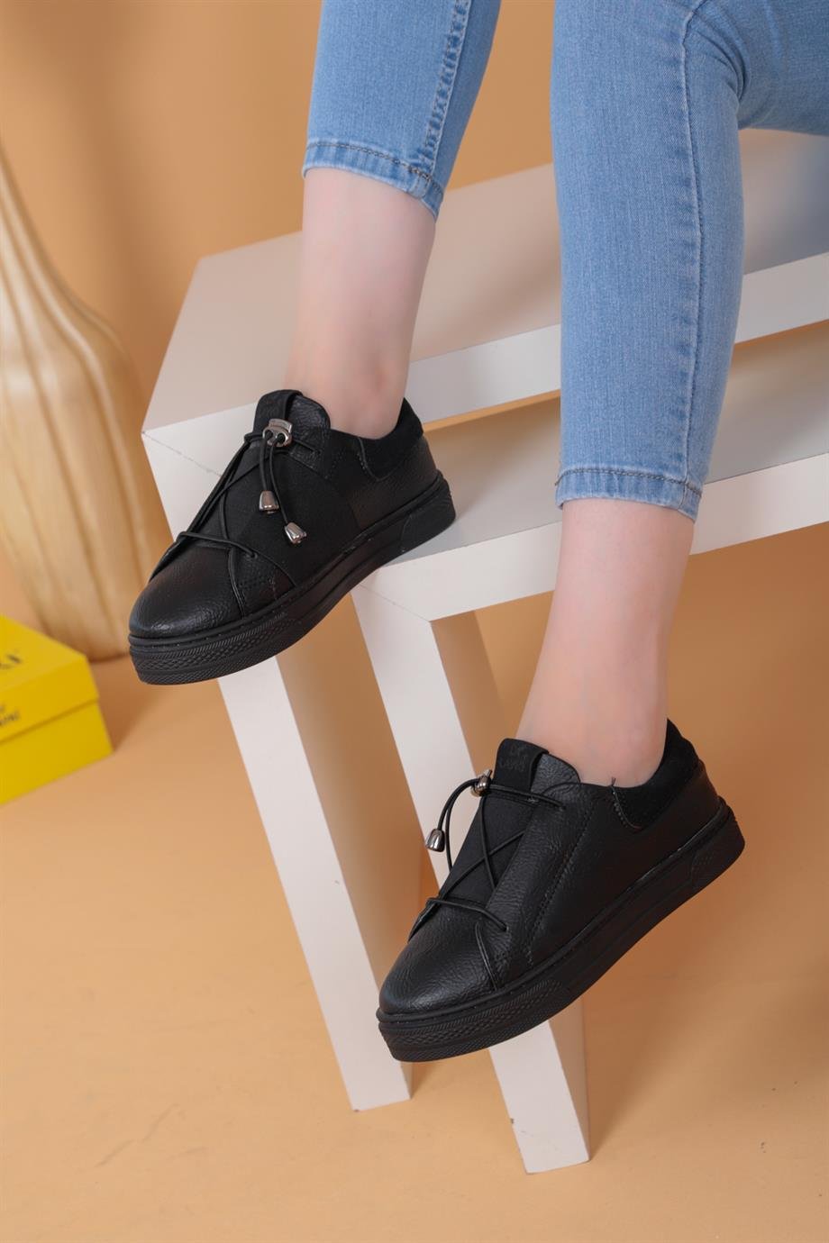 002011080000002LaykiYürüyüş Ayakkabısılayki.com | Alvaro Full Siyah Kadın SneakerAlvaro Full Siyah Renkli Sneaker